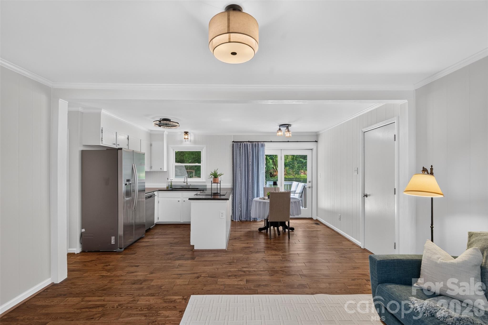 835 Edgewater Drive — Belmont