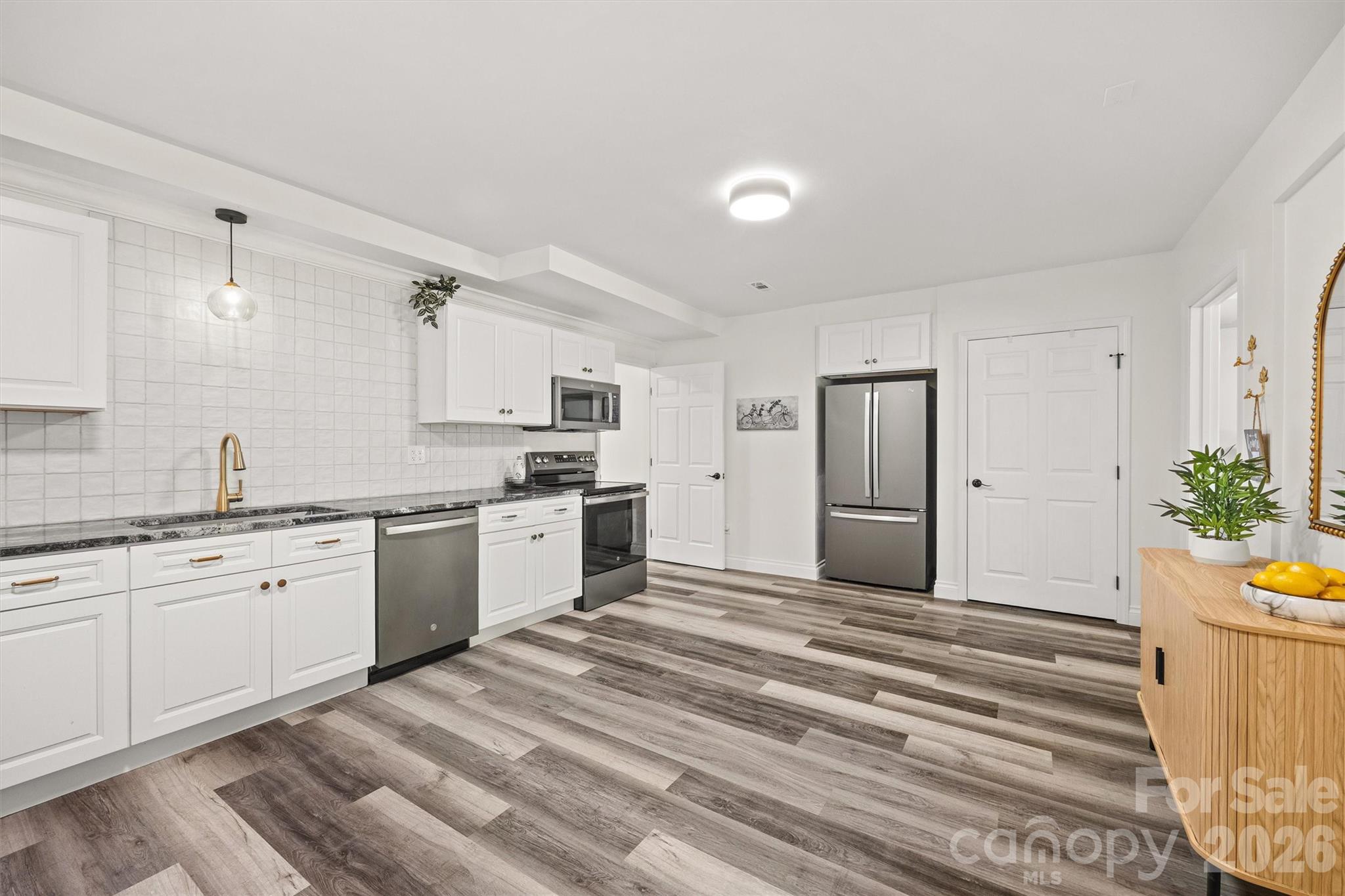 121 Isle Run Drive — Mooresville