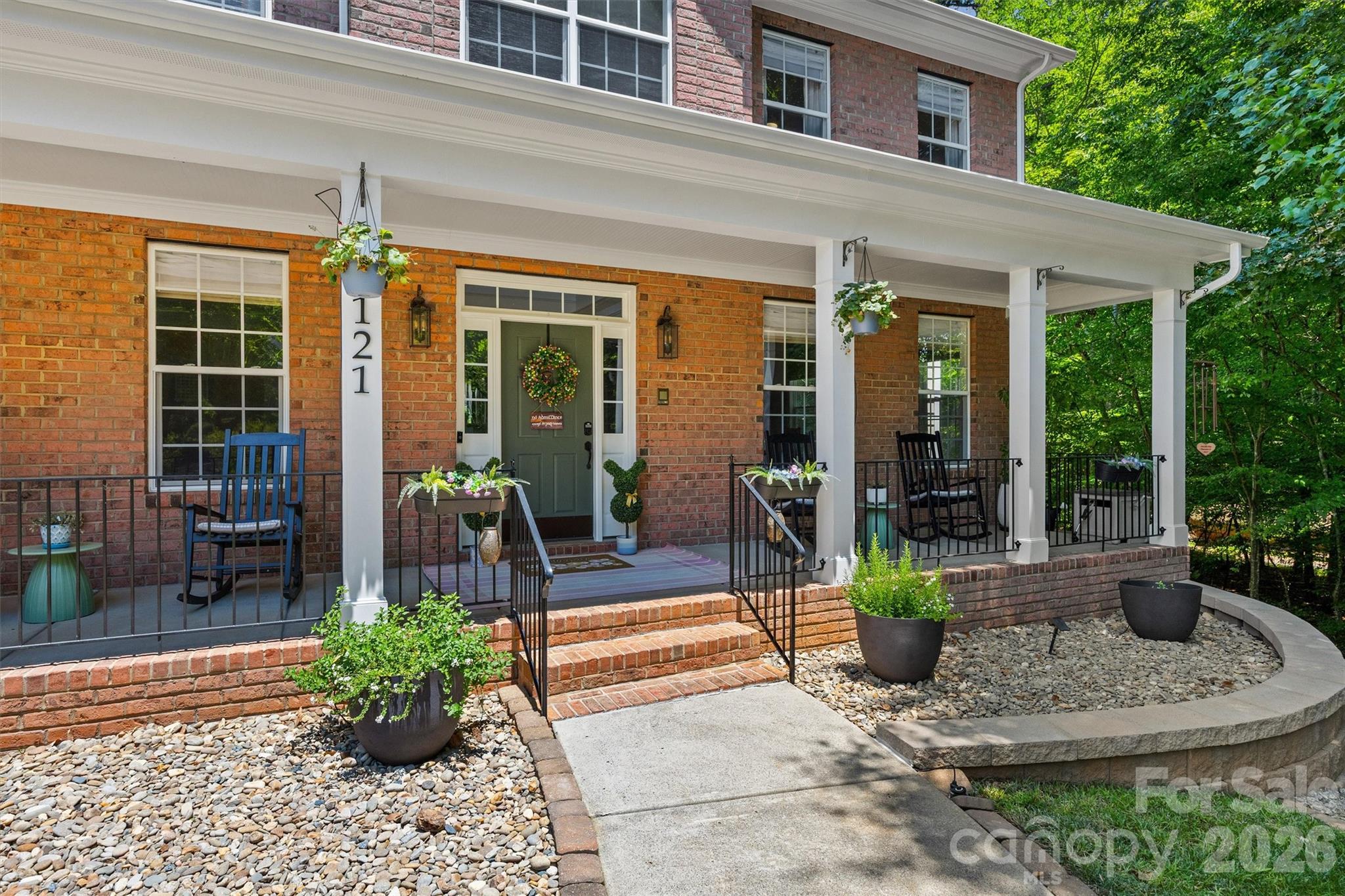 121 Isle Run Drive — Mooresville