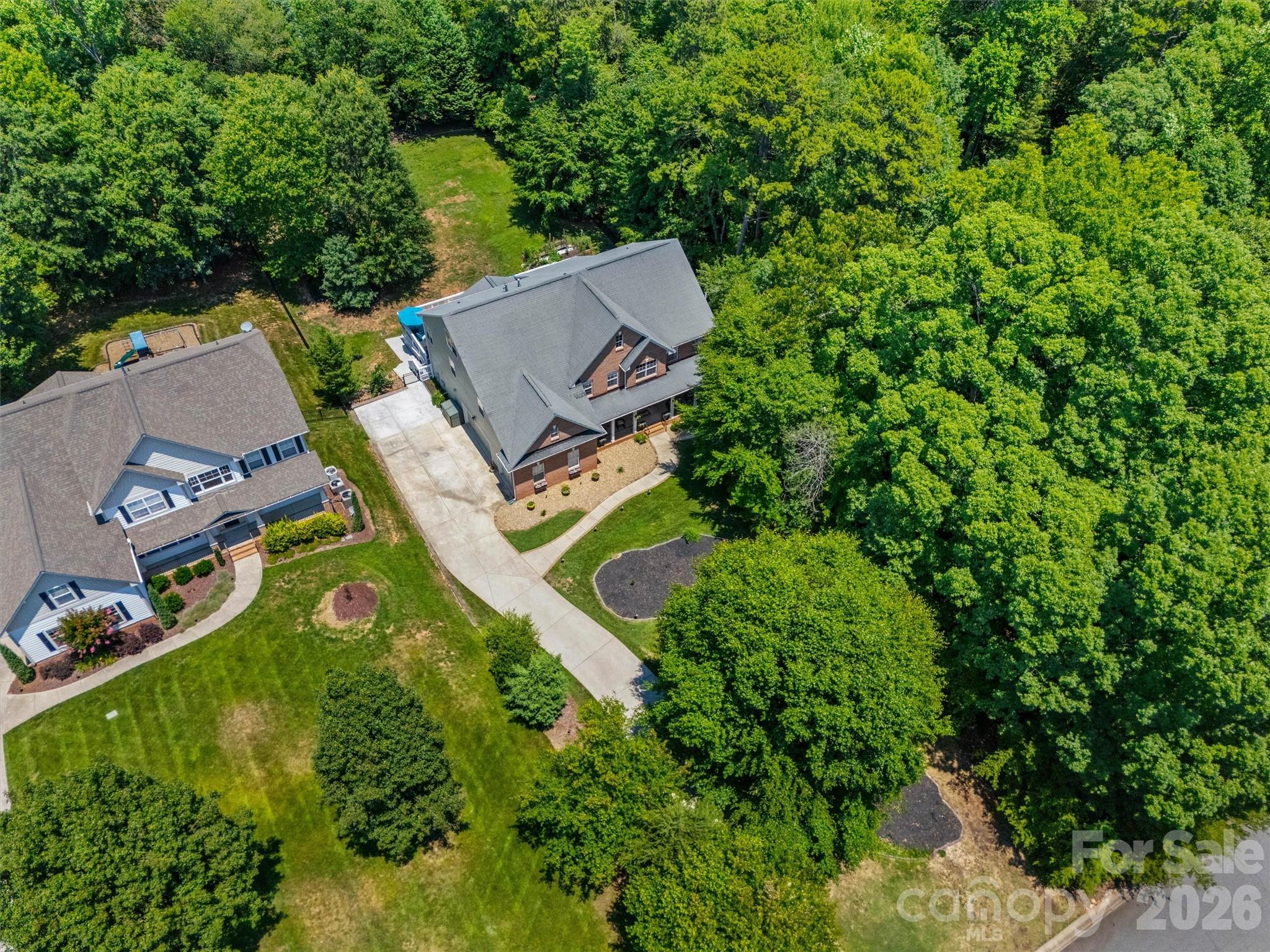 121 Isle Run Drive — Mooresville