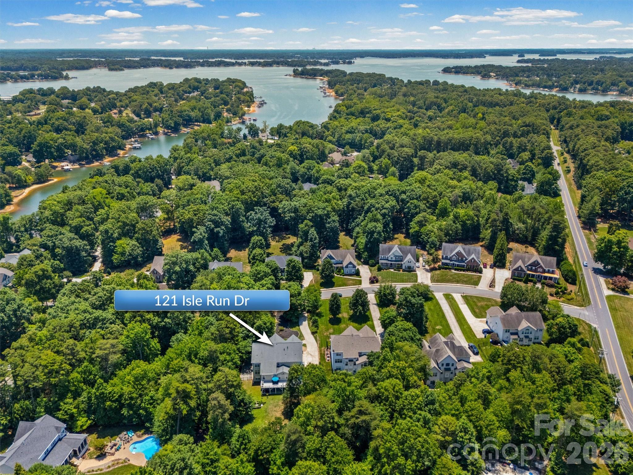 121 Isle Run Drive — Mooresville