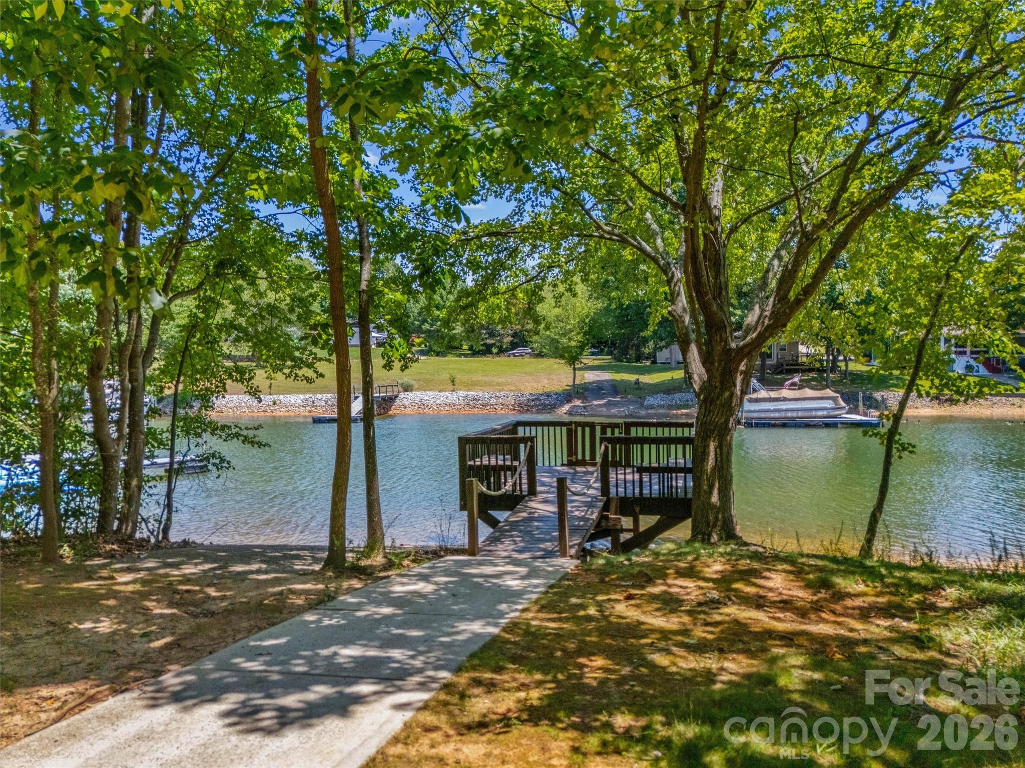 121 Isle Run Drive — Mooresville