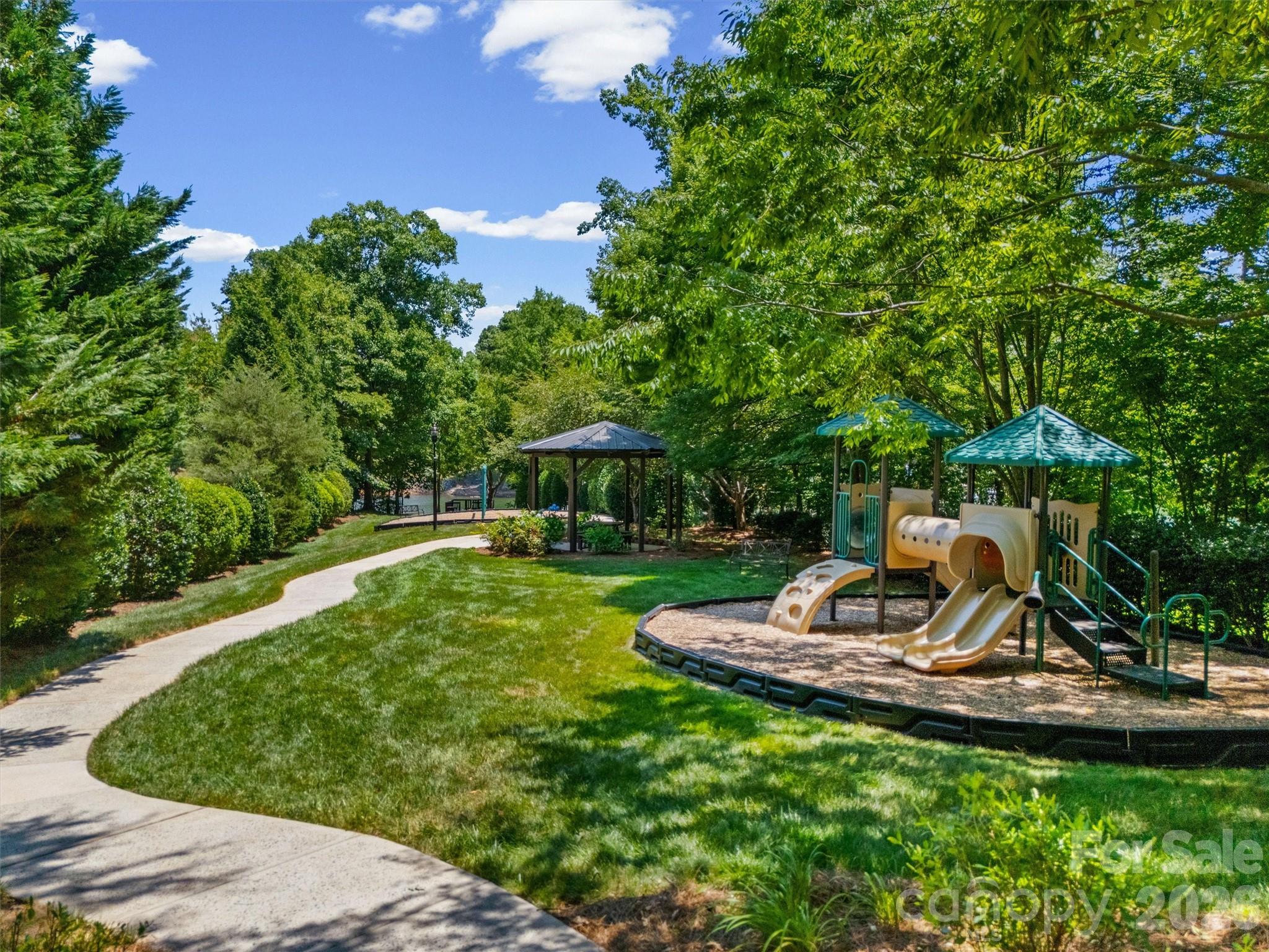 121 Isle Run Drive — Mooresville