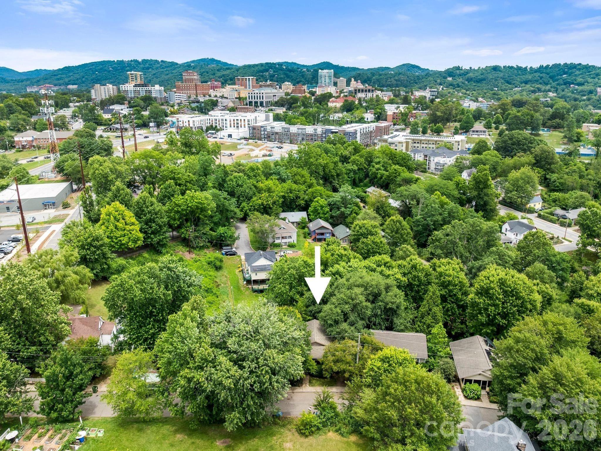 16 Jefferson Drive — Asheville