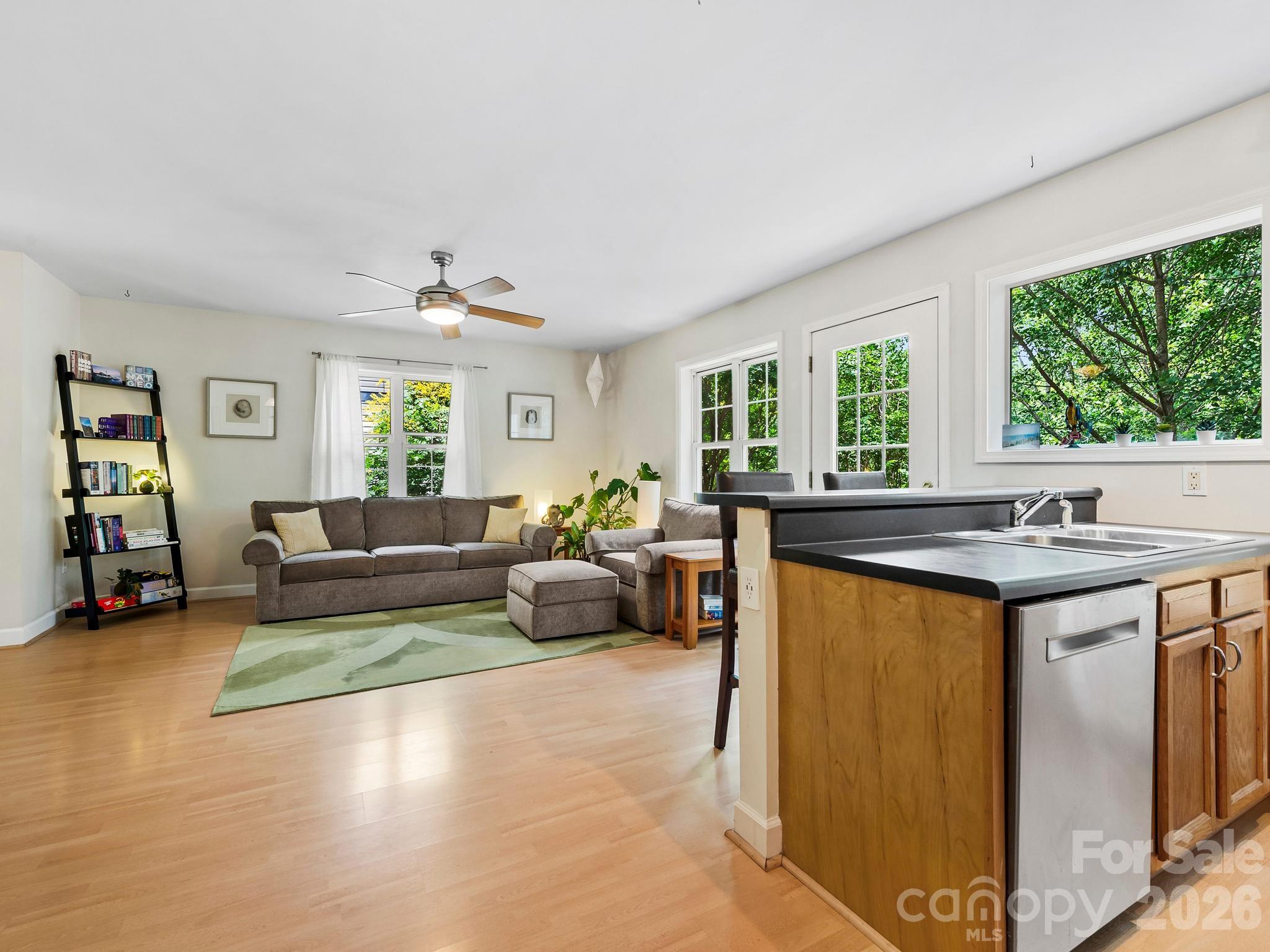 16 Jefferson Drive — Asheville