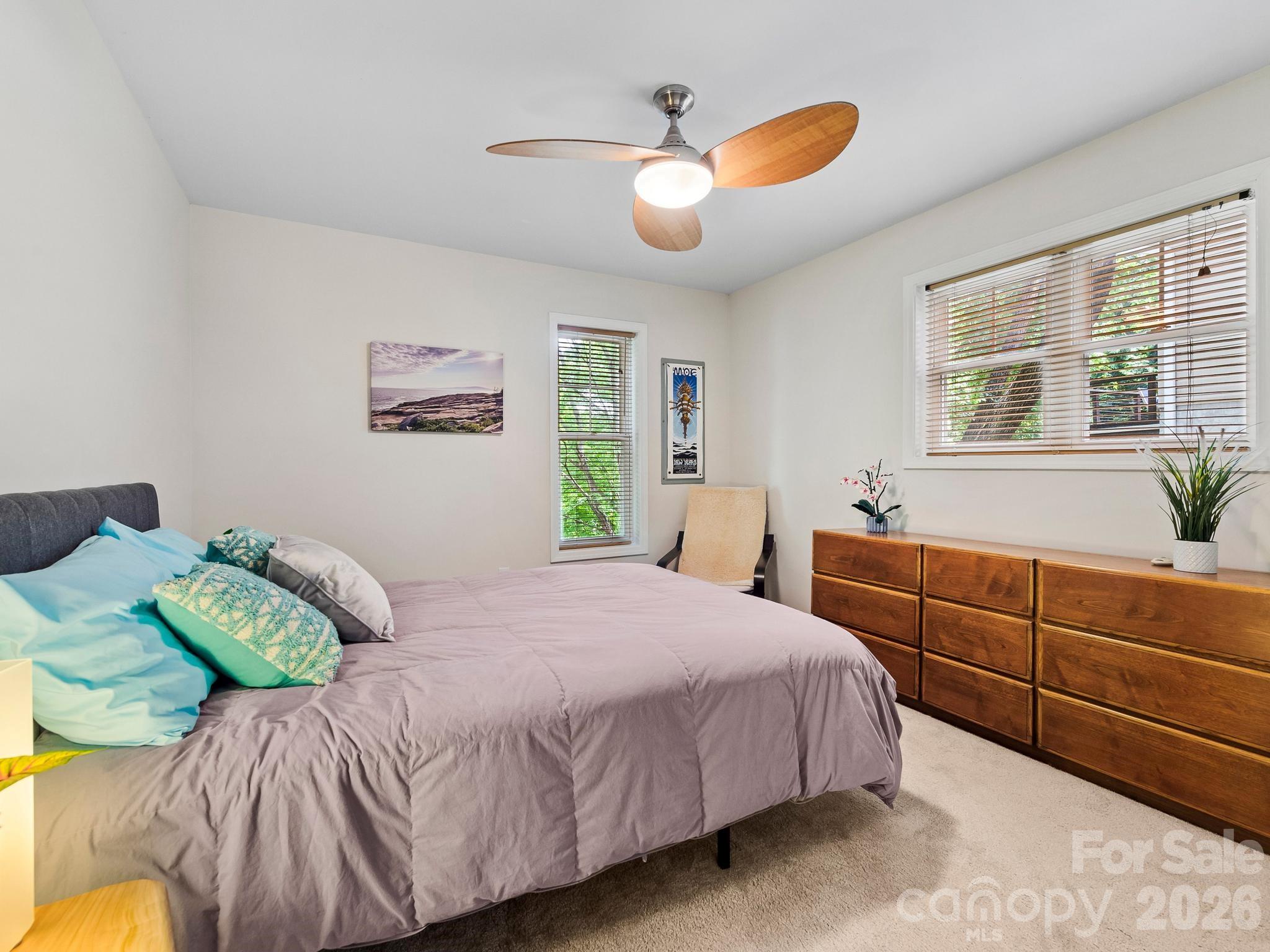 16 Jefferson Drive — Asheville