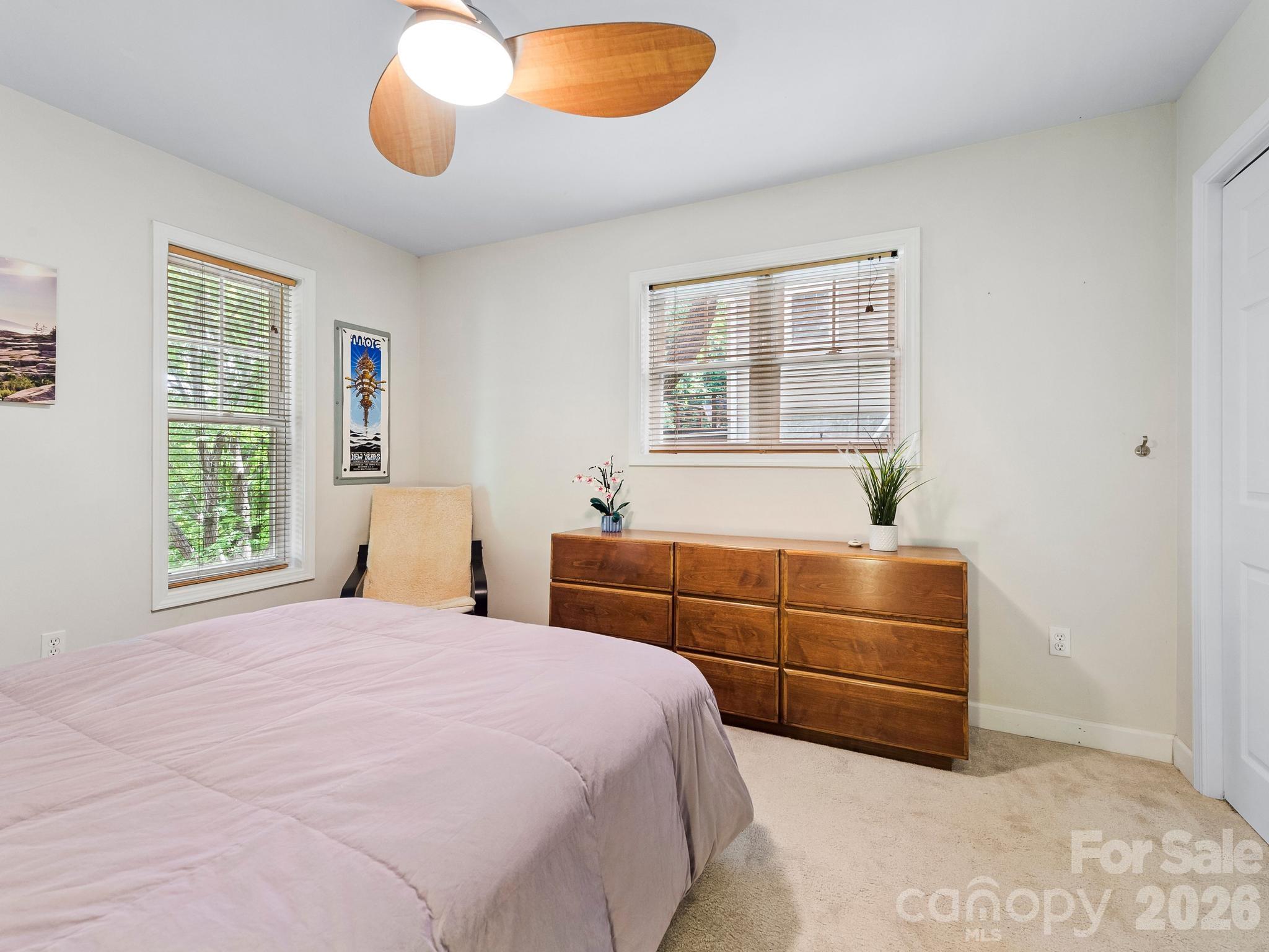 16 Jefferson Drive — Asheville