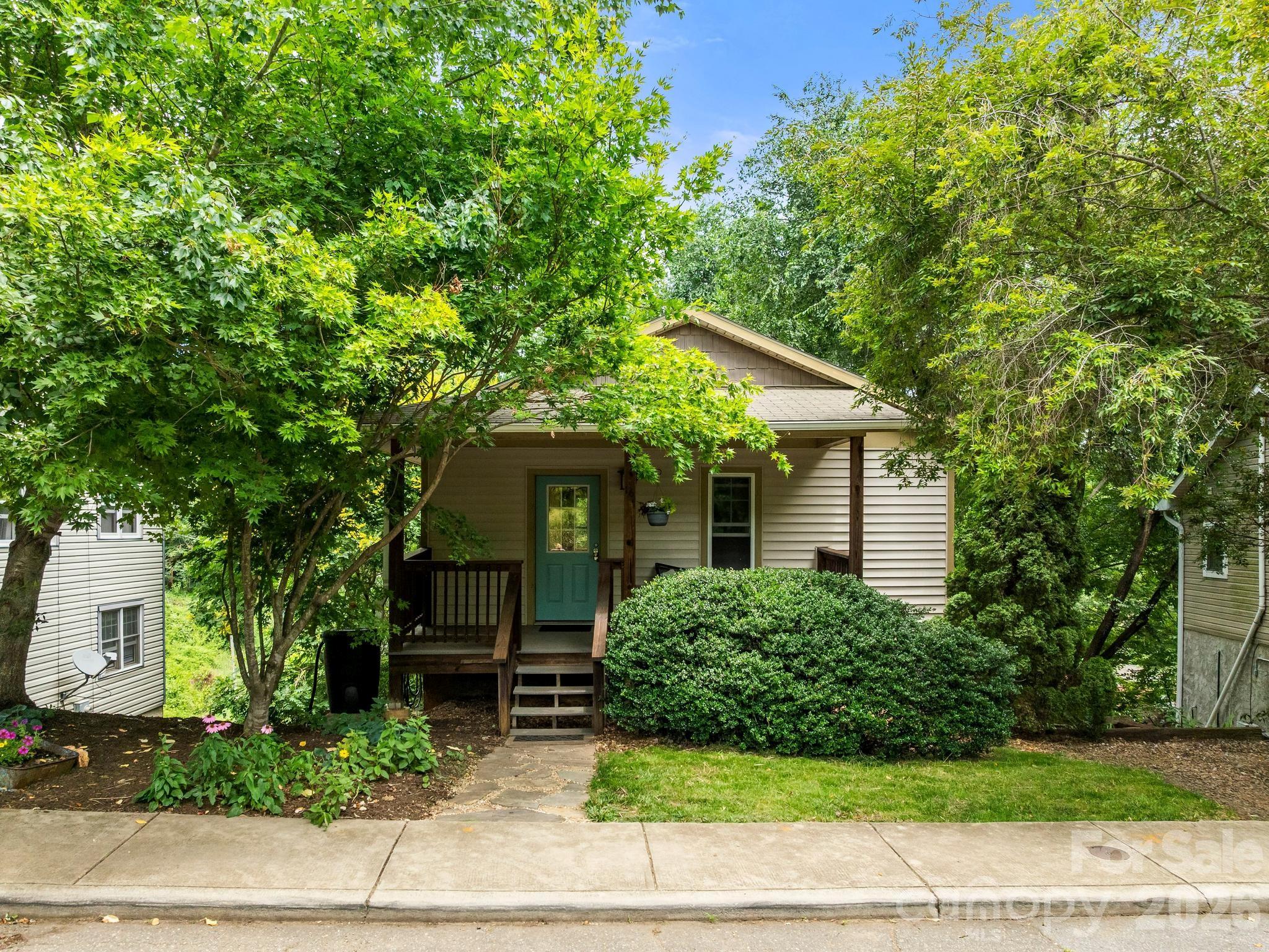 16 Jefferson Drive — Asheville