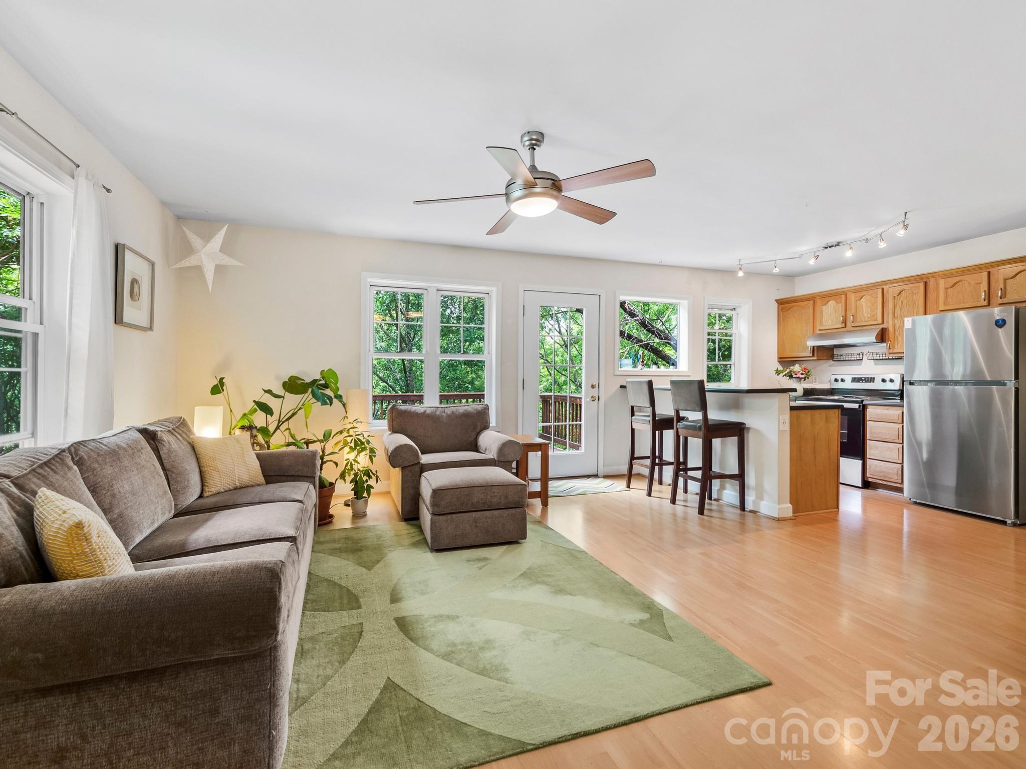 16 Jefferson Drive — Asheville
