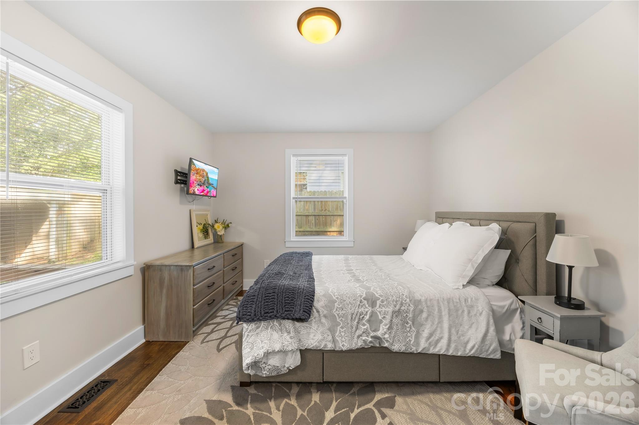 1120 Meadow Lane — Charlotte
