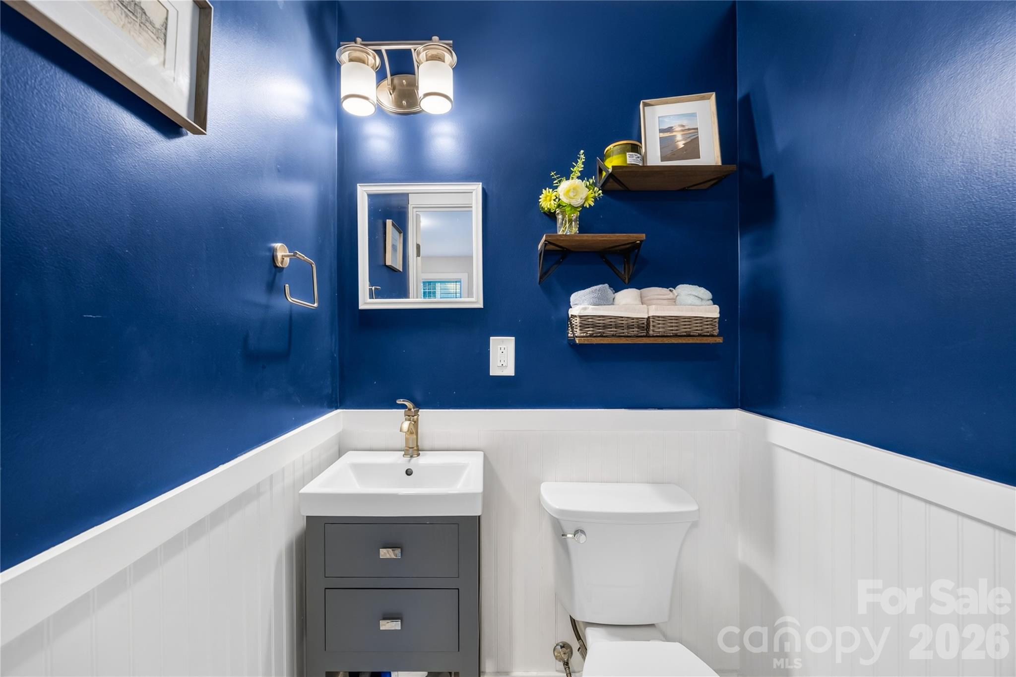 1120 Meadow Lane — Charlotte