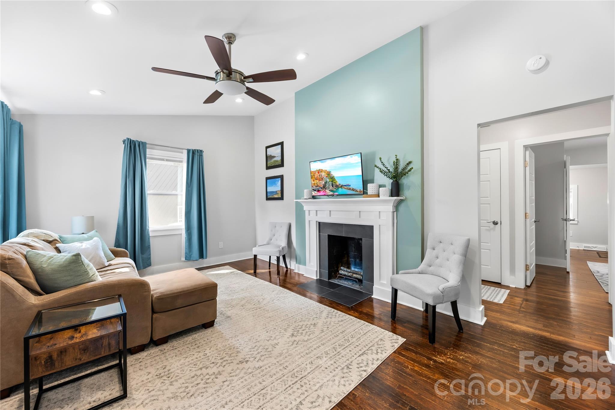 1120 Meadow Lane — Charlotte