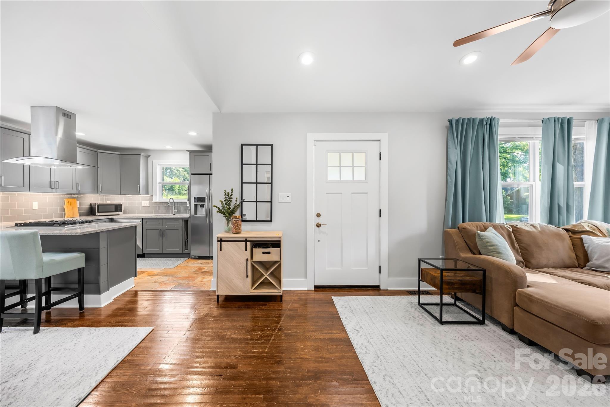 1120 Meadow Lane — Charlotte