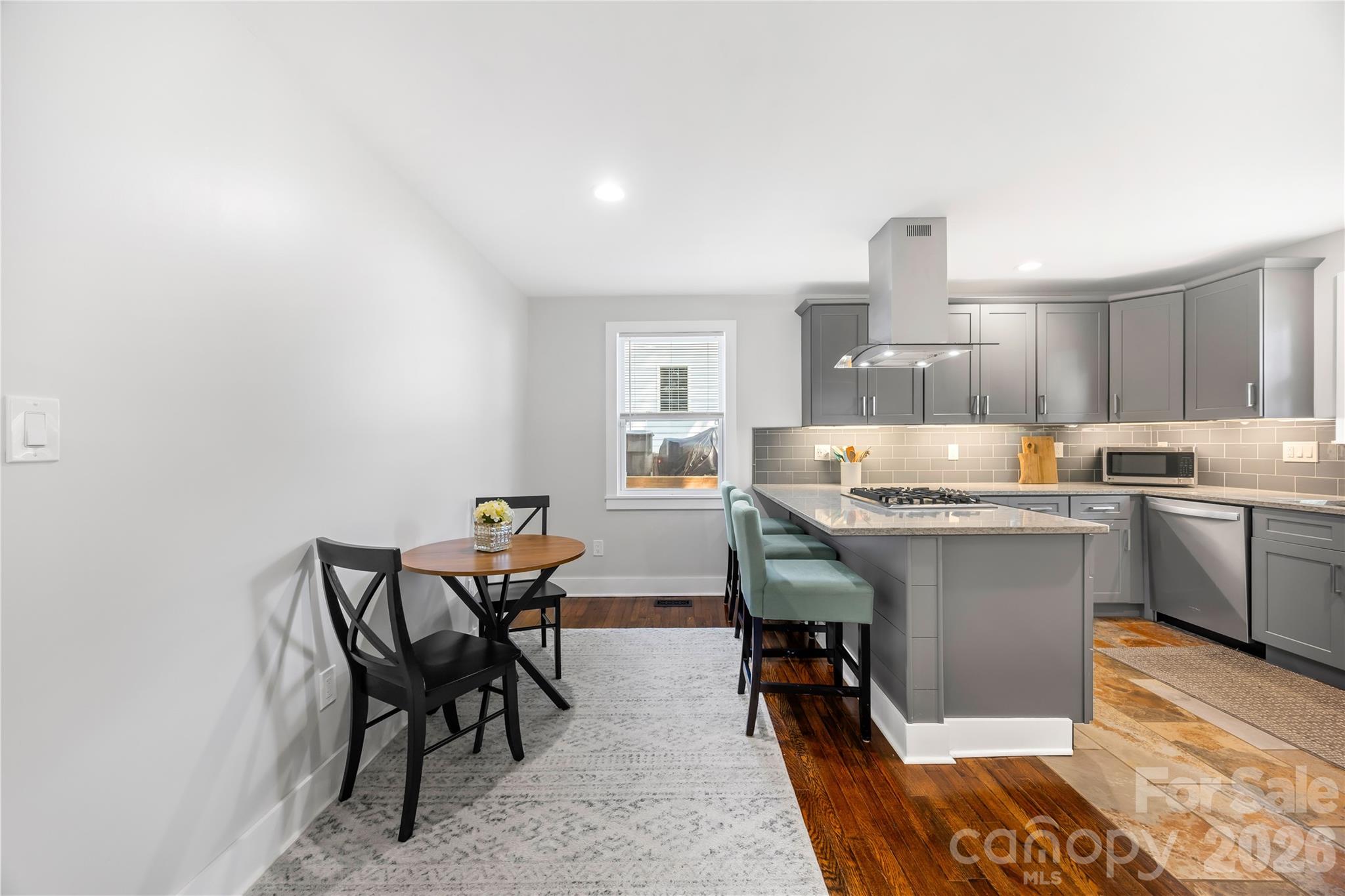 1120 Meadow Lane — Charlotte