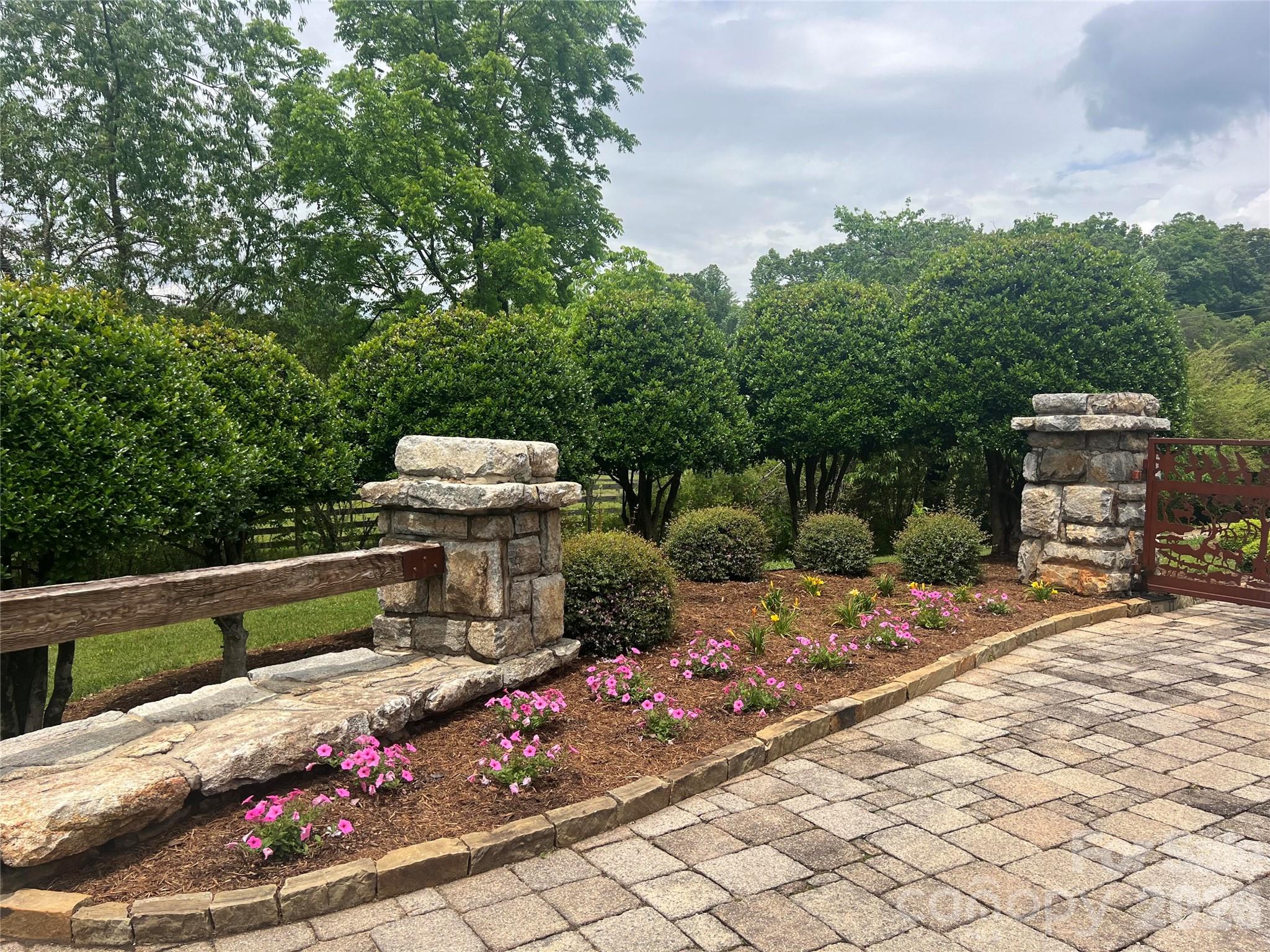 1052 Porter Creek Drive — Franklin