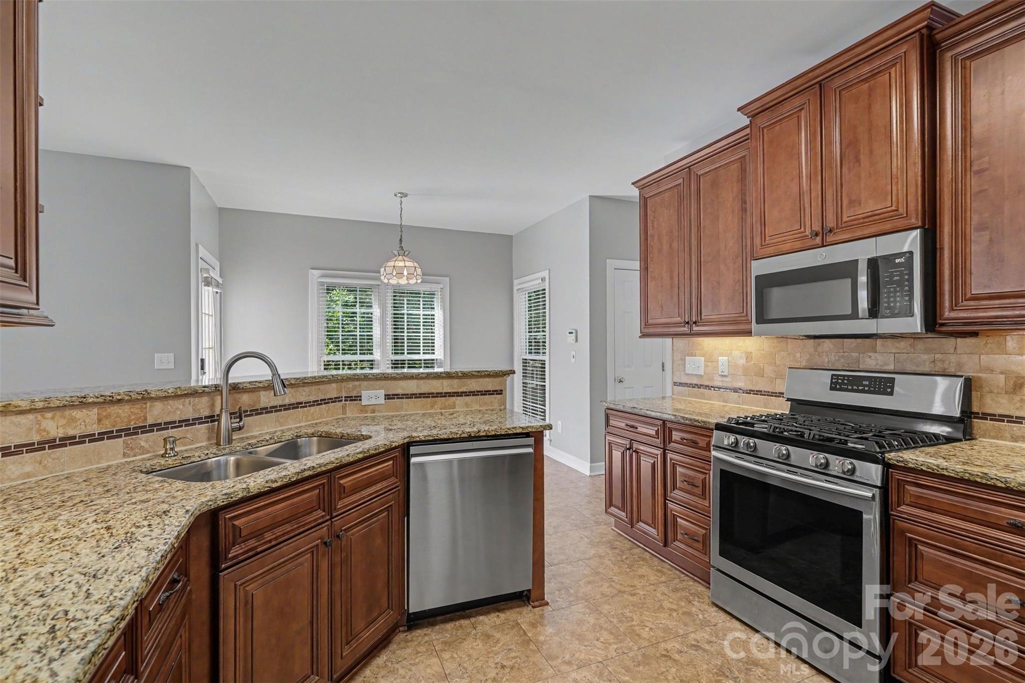5917 Nuthatch Court — Charlotte