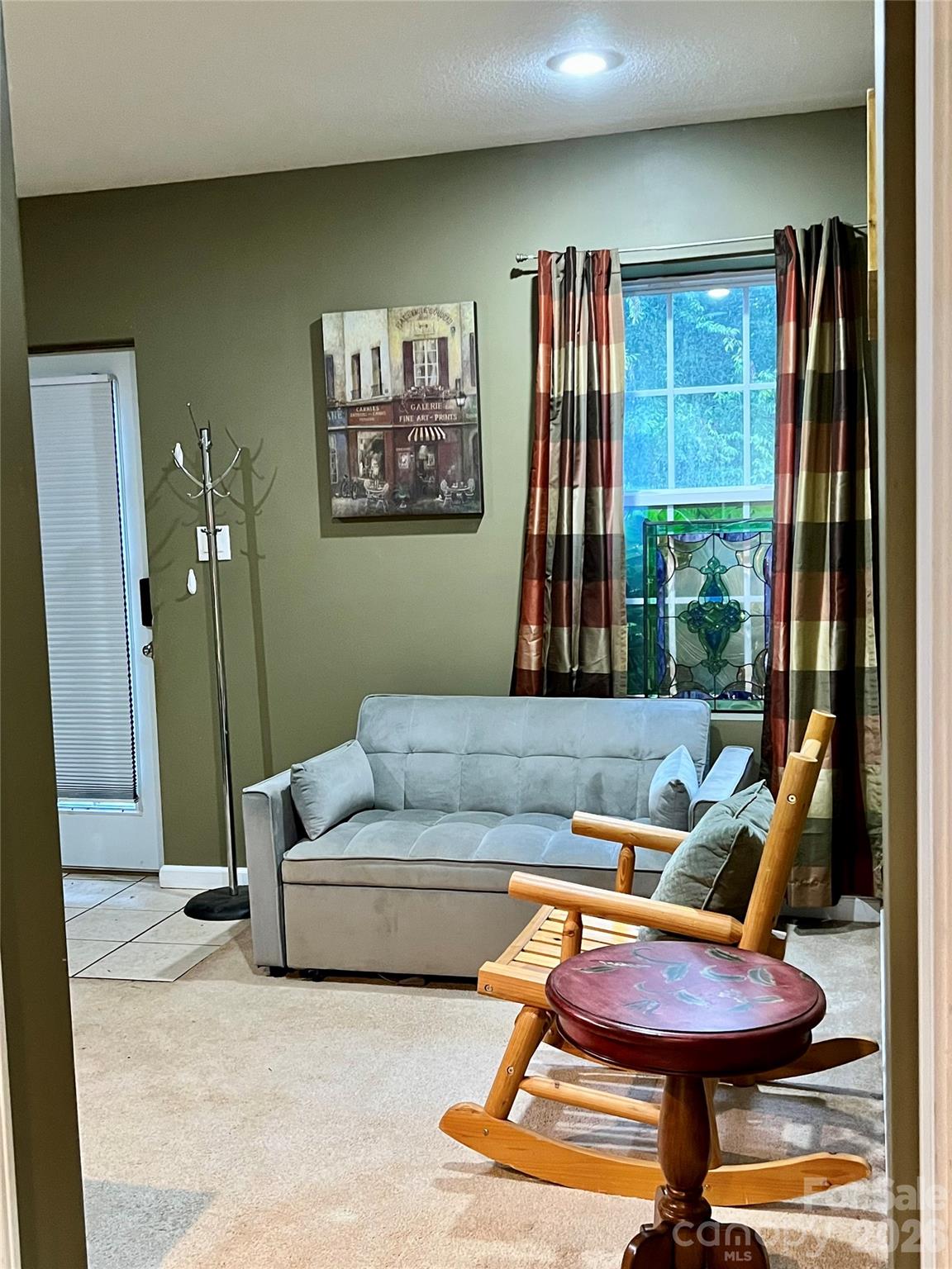 90 King Road — Weaverville