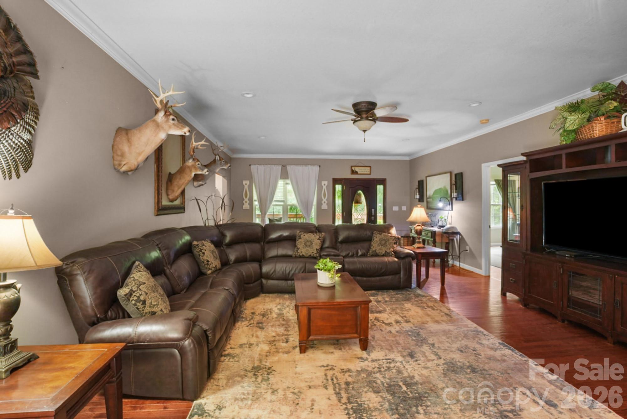 90 King Road — Weaverville