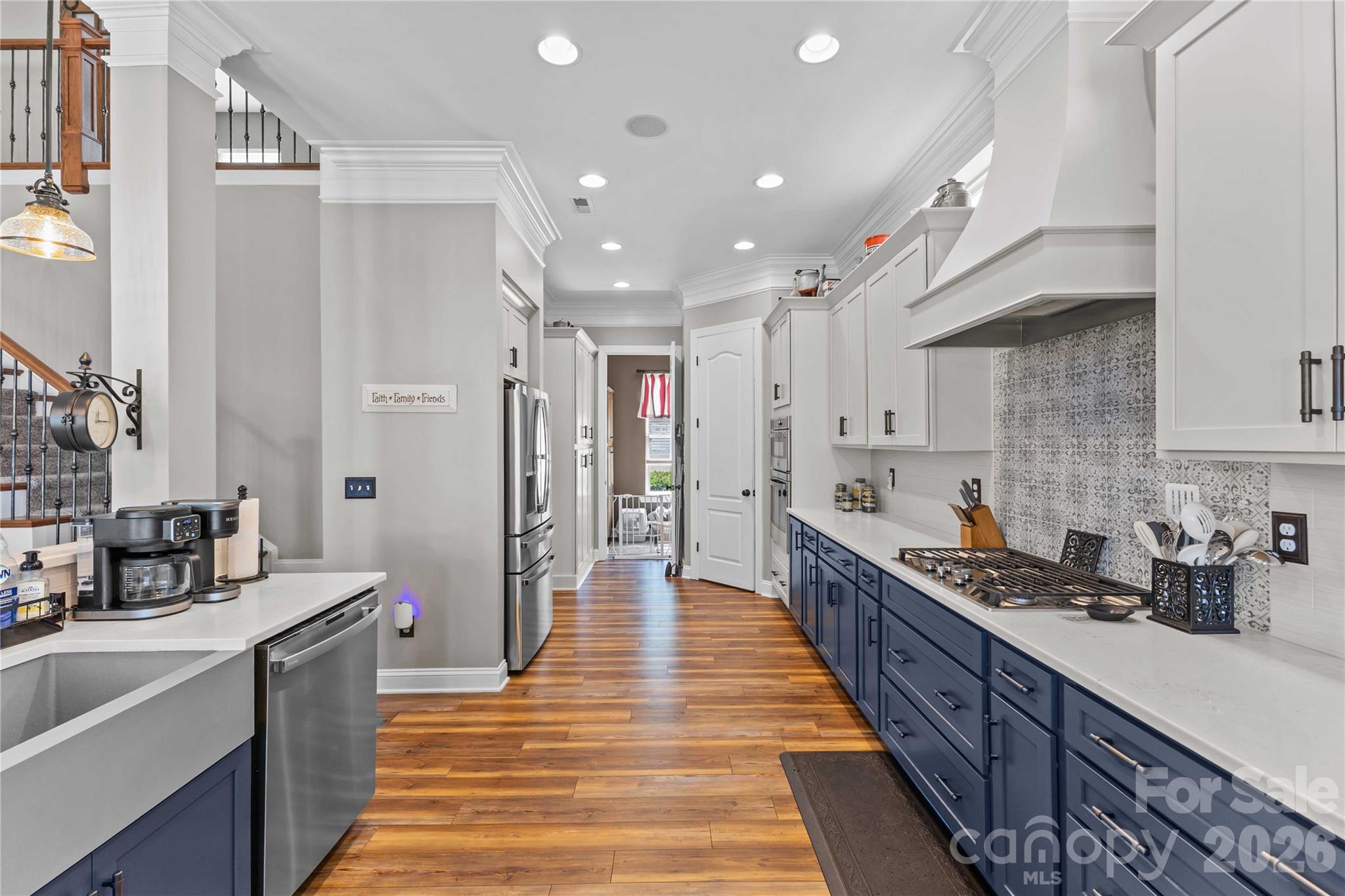 3560 Valiant Avenue SW — Concord