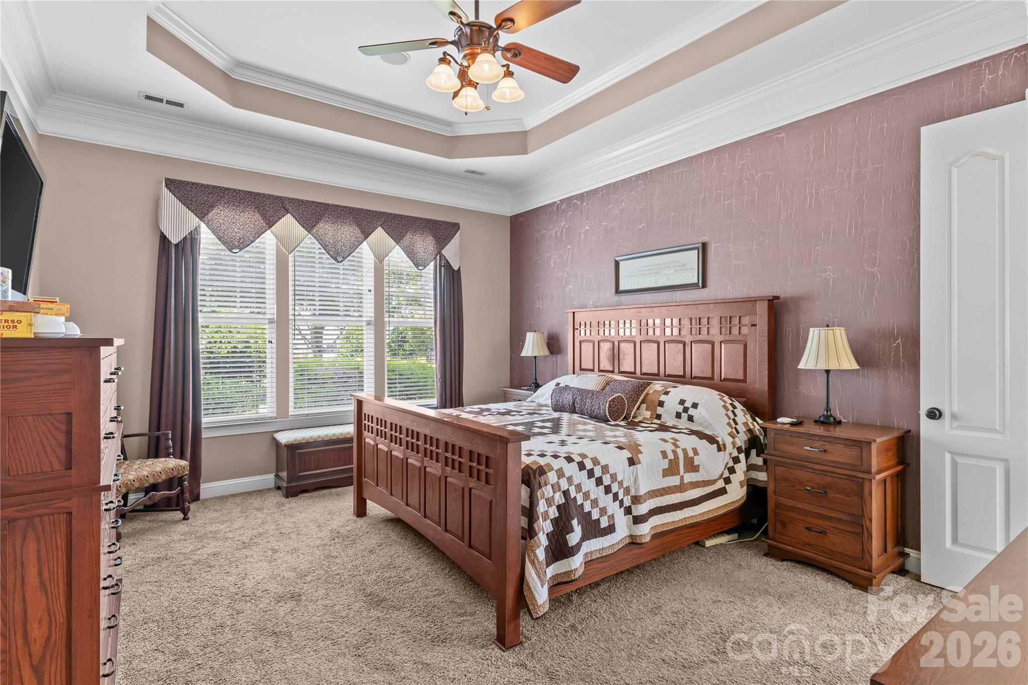 3560 Valiant Avenue SW — Concord
