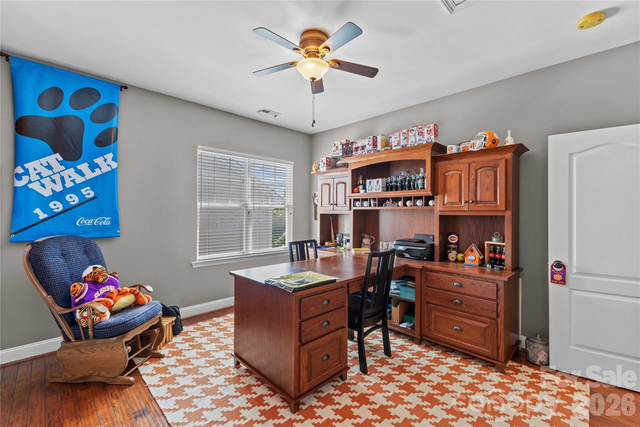 3560 Valiant Avenue SW — Concord
