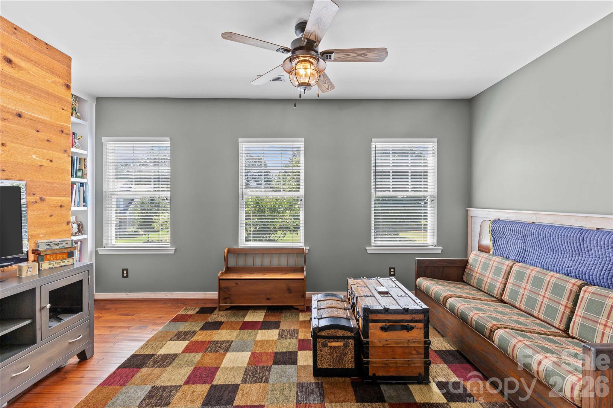 3560 Valiant Avenue SW — Concord