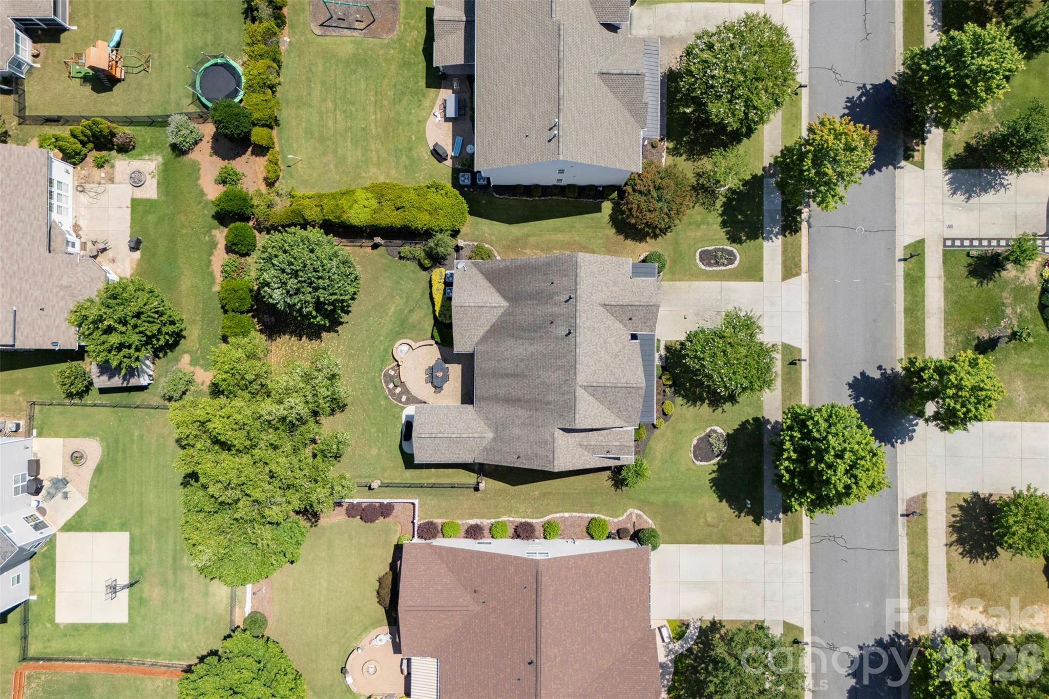 3560 Valiant Avenue SW — Concord