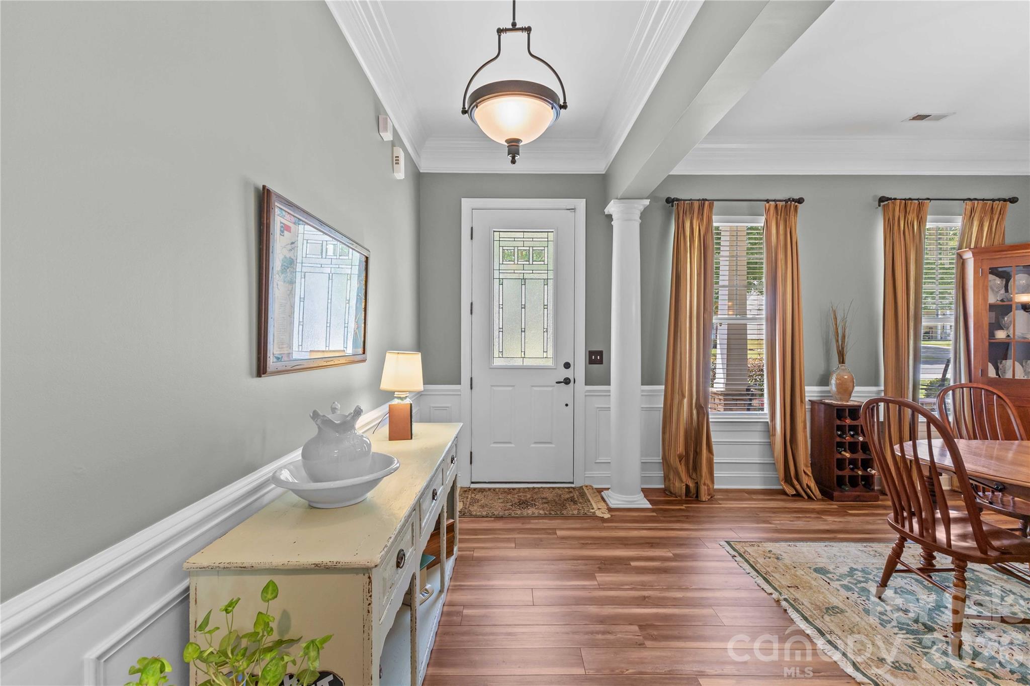3560 Valiant Avenue SW — Concord