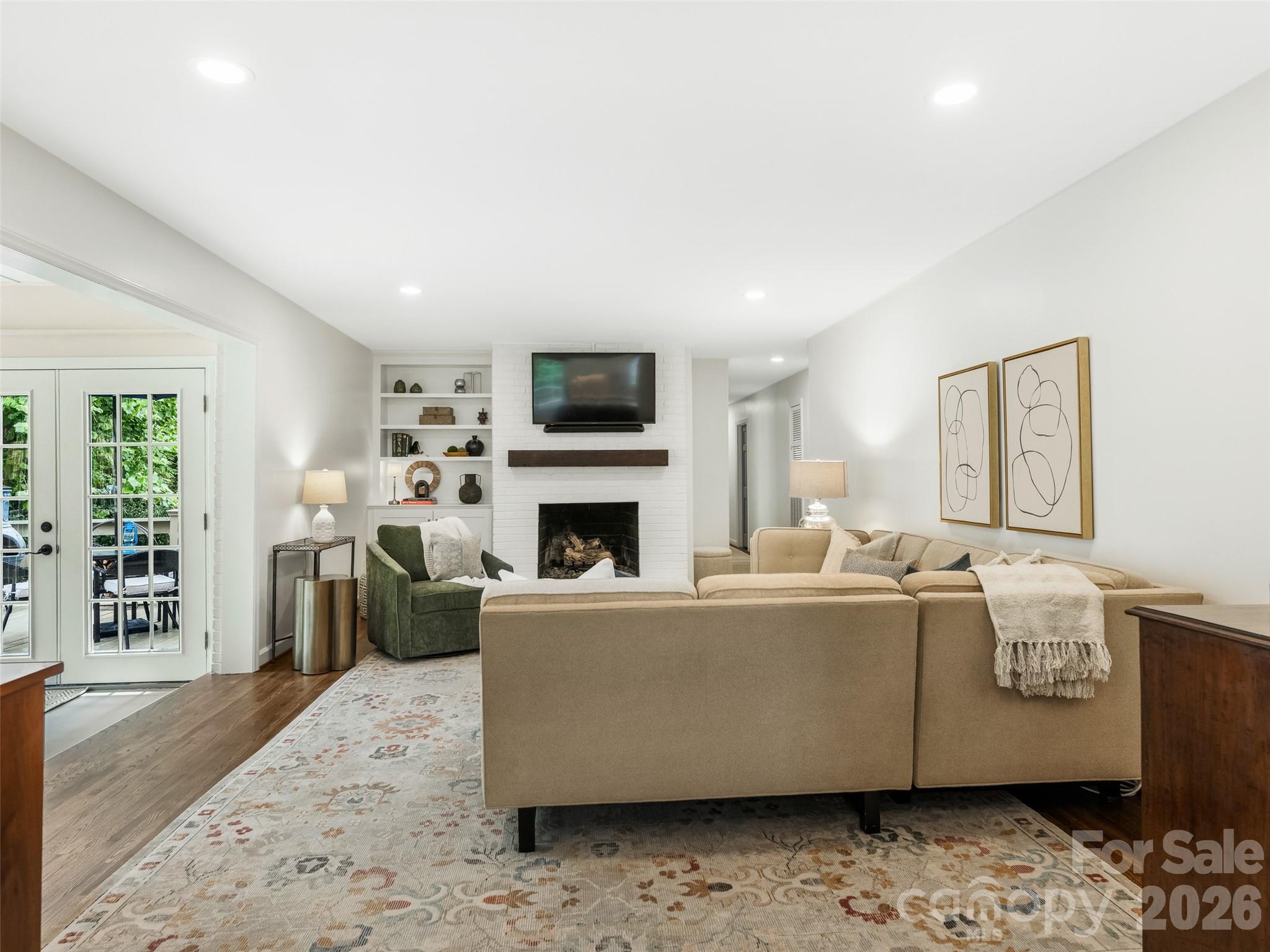 1301 E Barden Road — Charlotte