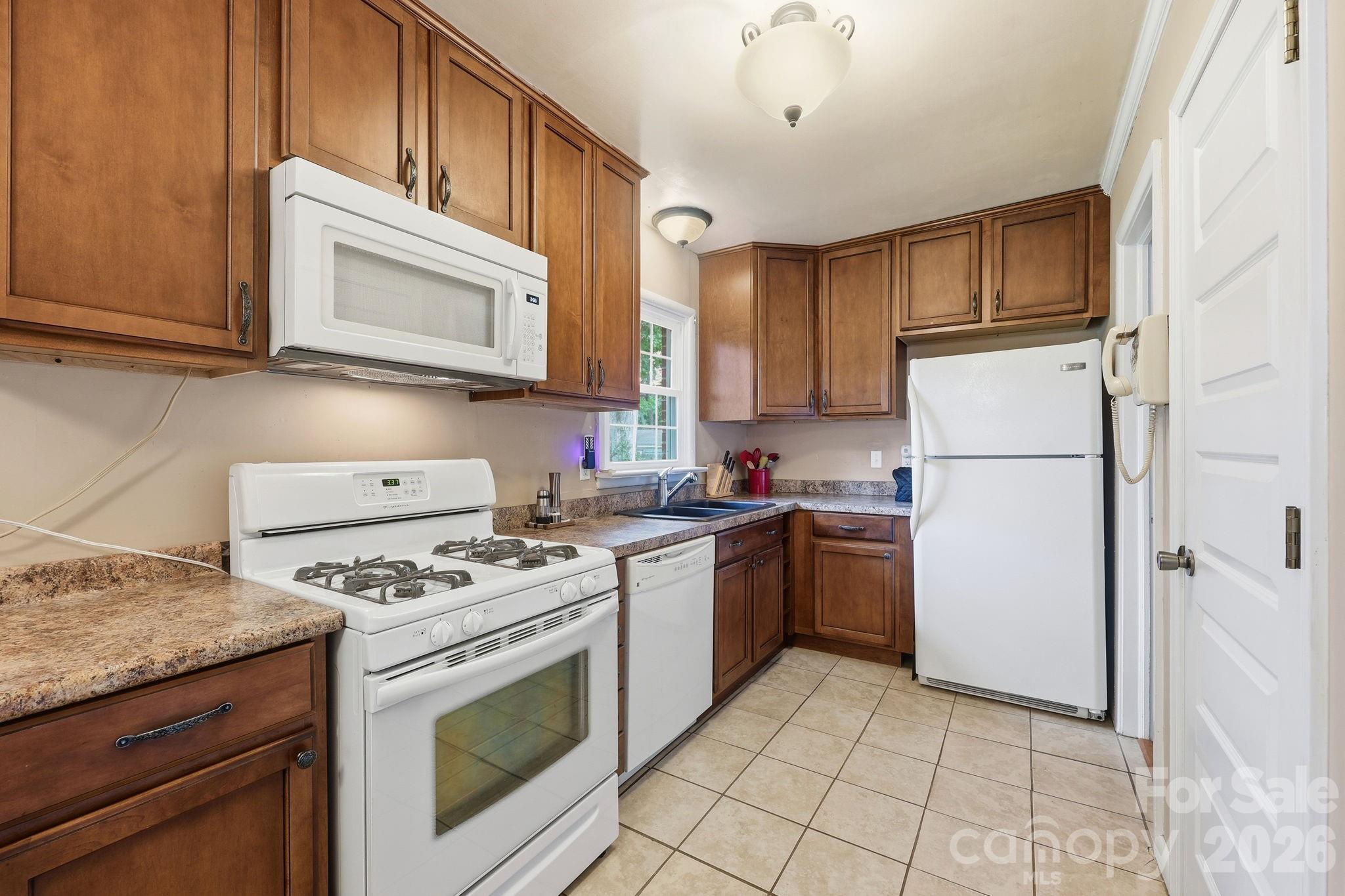 135 Cantiberry Drive — Salisbury