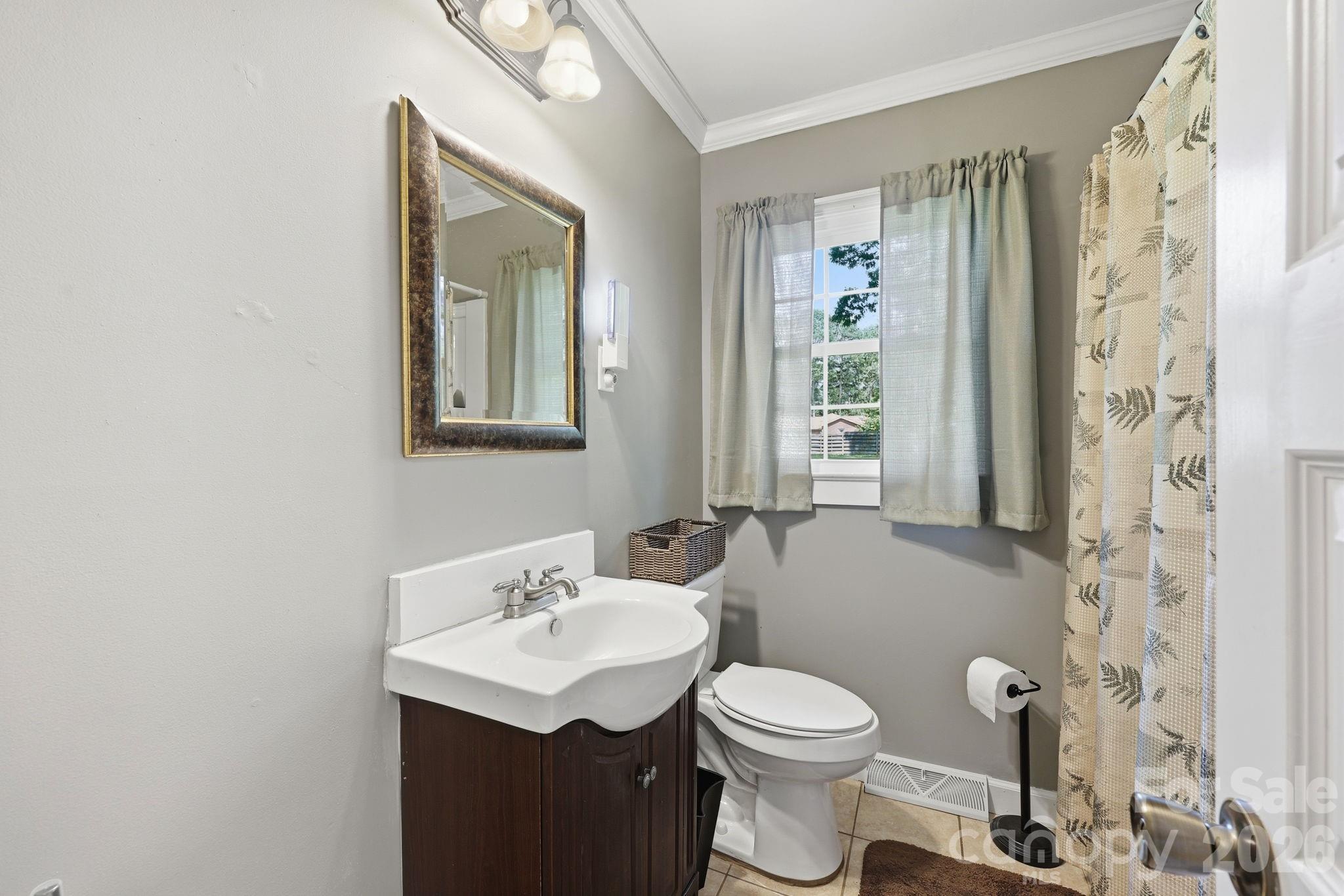 135 Cantiberry Drive — Salisbury