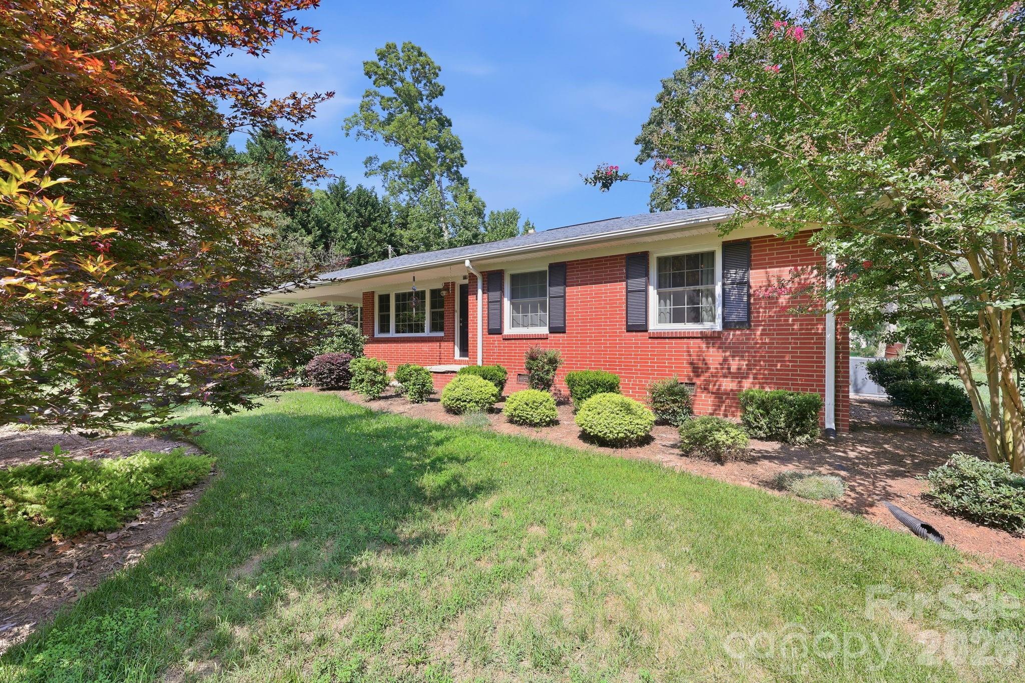 135 Cantiberry Drive — Salisbury