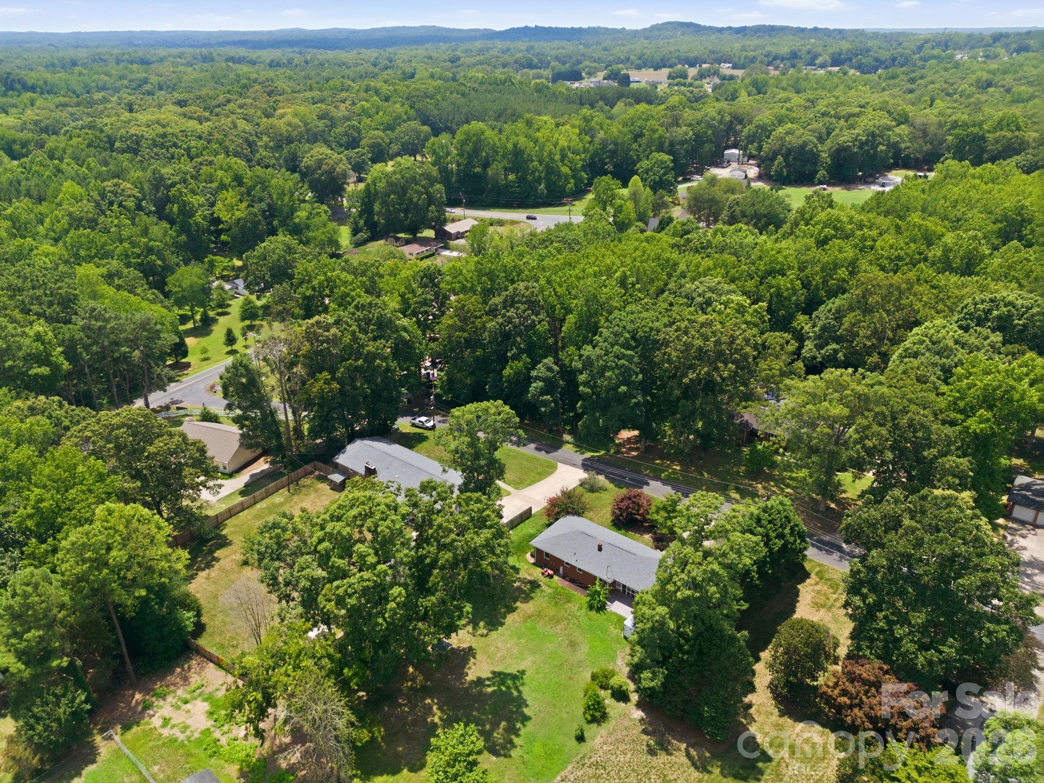 135 Cantiberry Drive — Salisbury