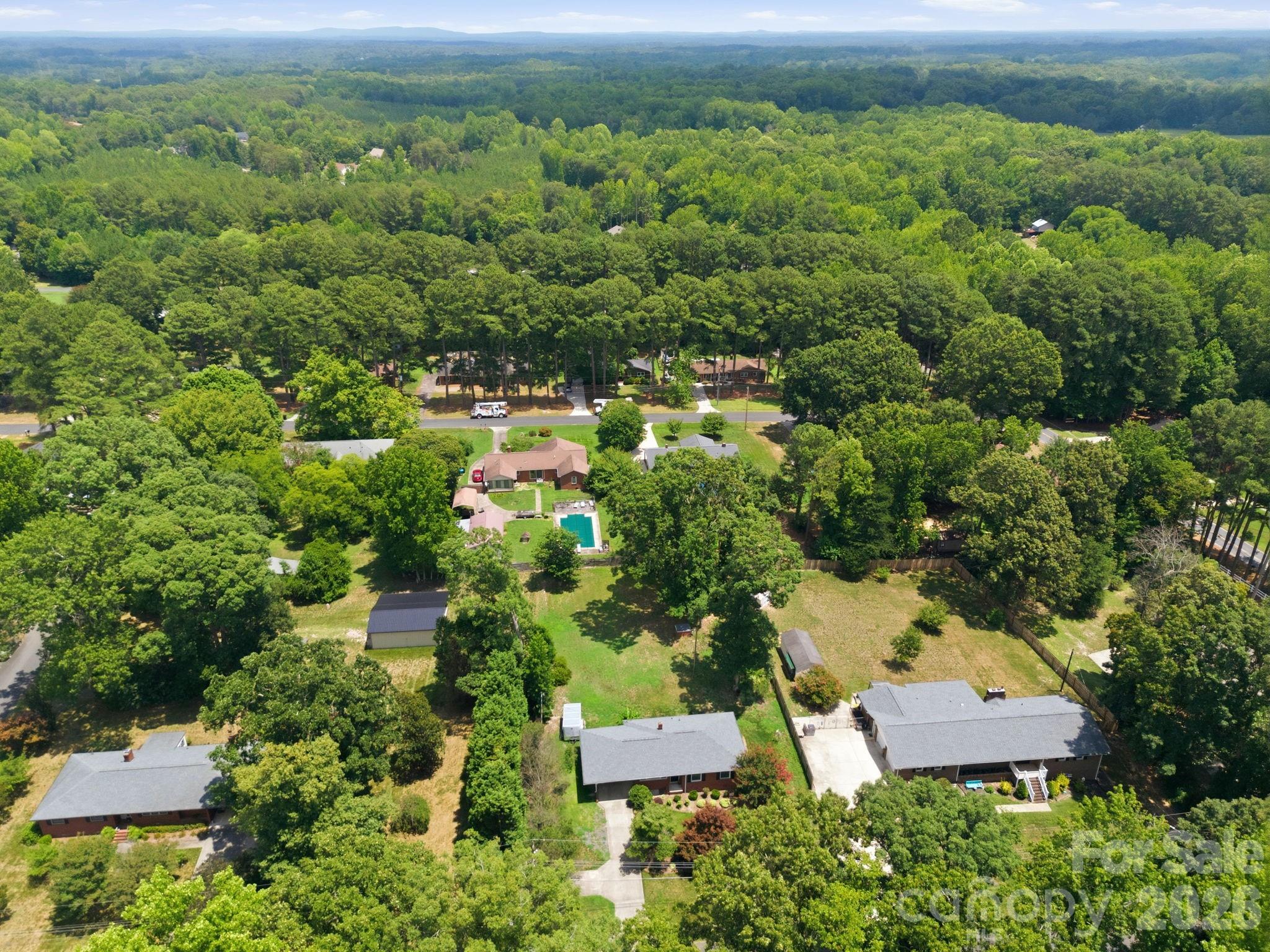 135 Cantiberry Drive — Salisbury
