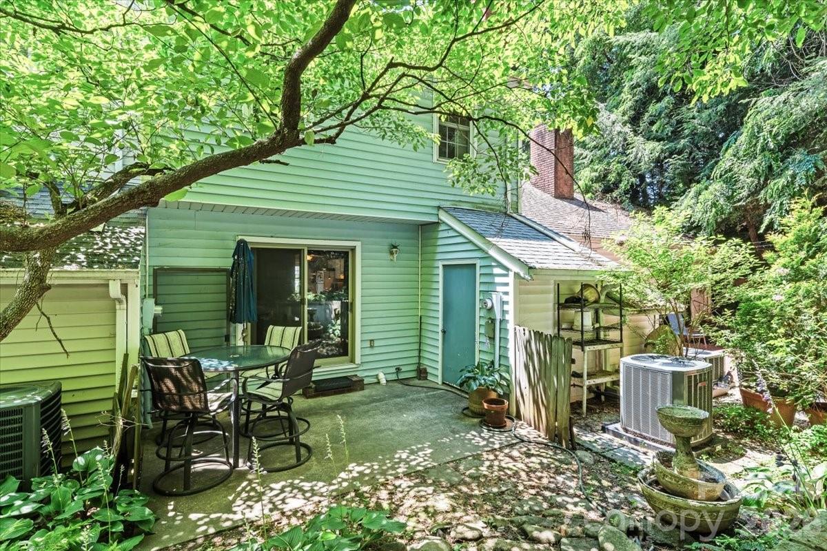 39 Wildwood Avenue — Asheville