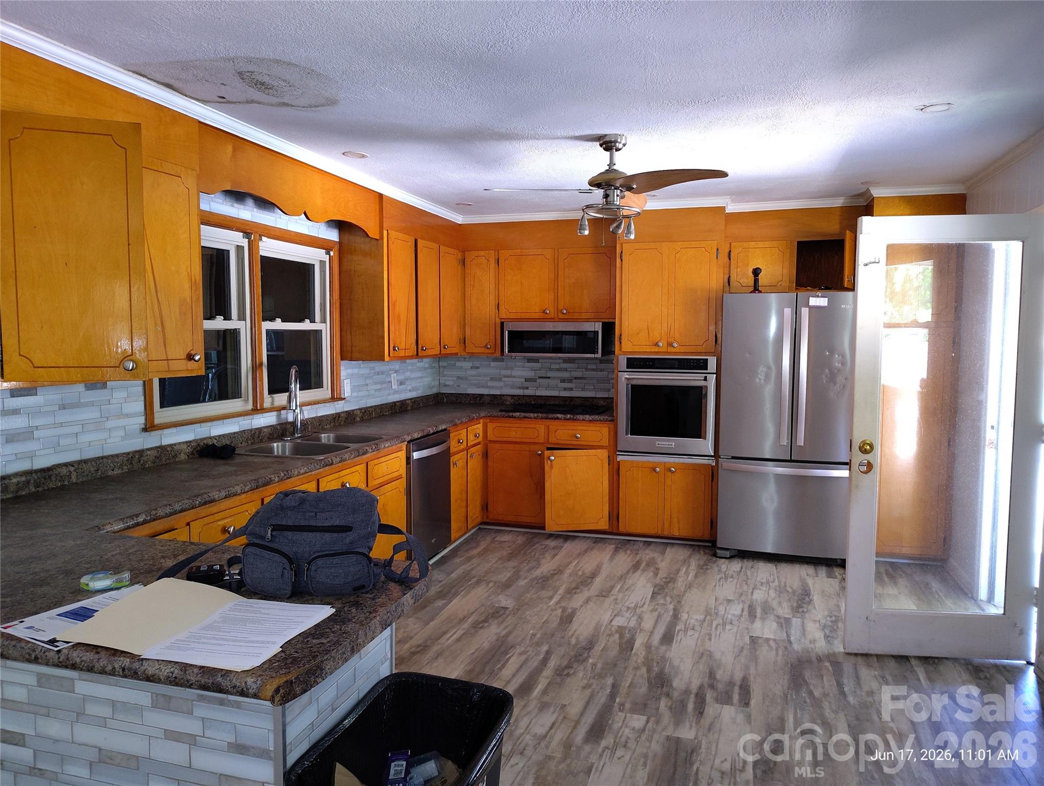 213 Lakeview Drive — Harrisburg