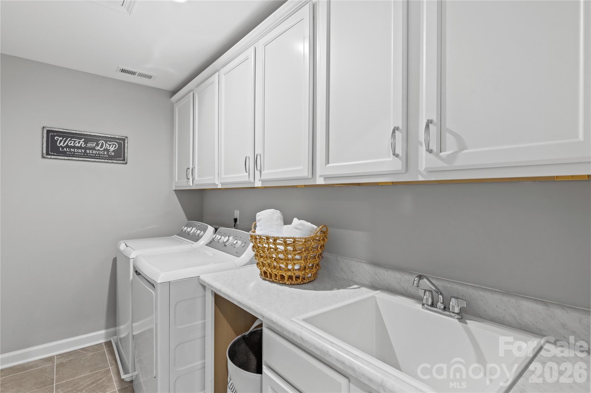 2935 audubon Ridge #30 — Belmont
