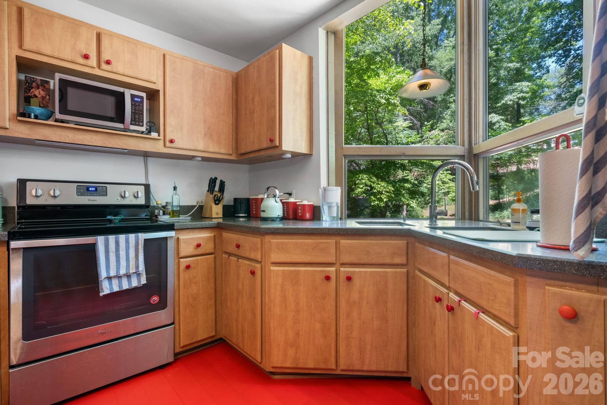 705 West Union Street — Morganton