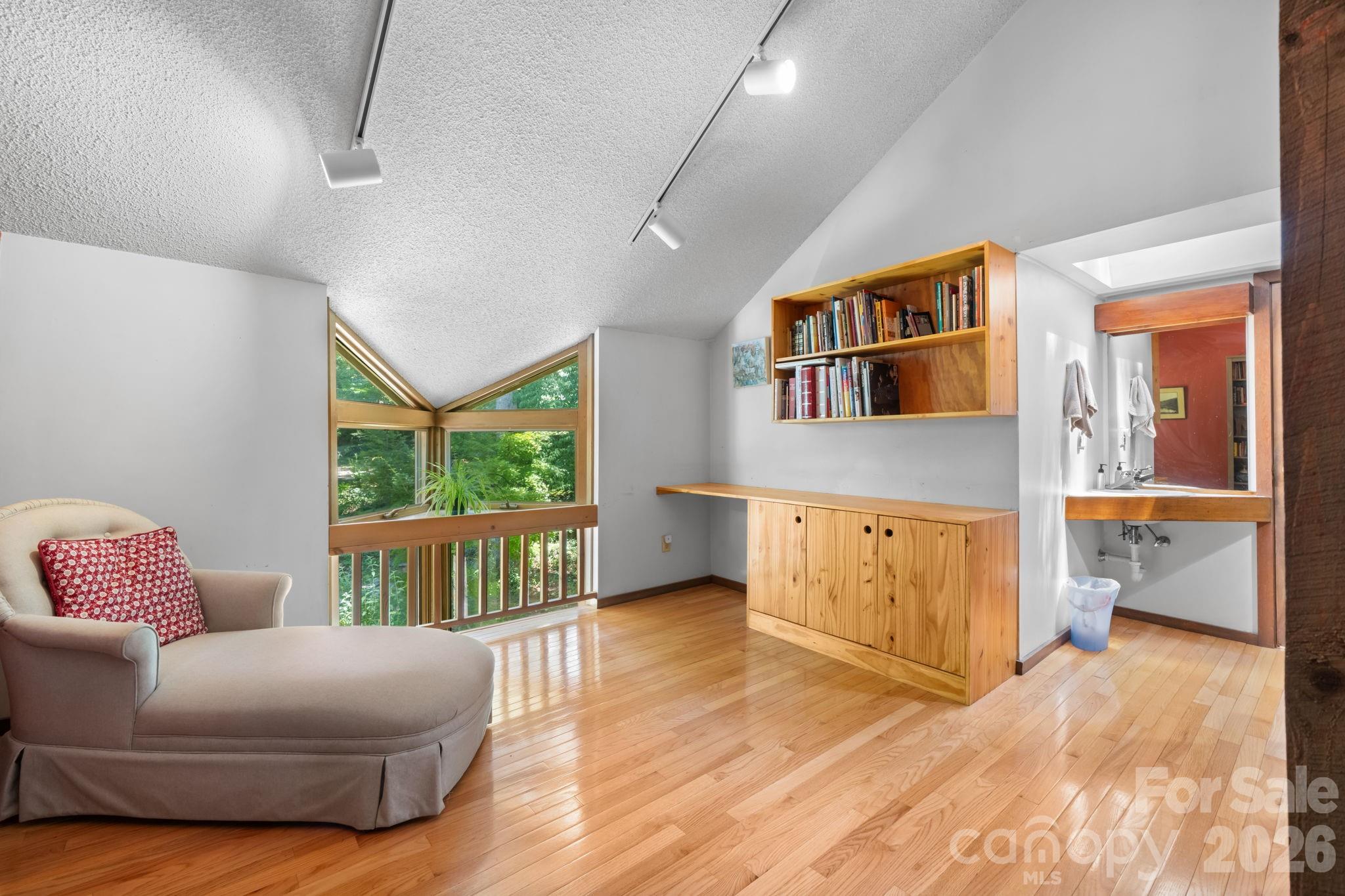 705 West Union Street — Morganton