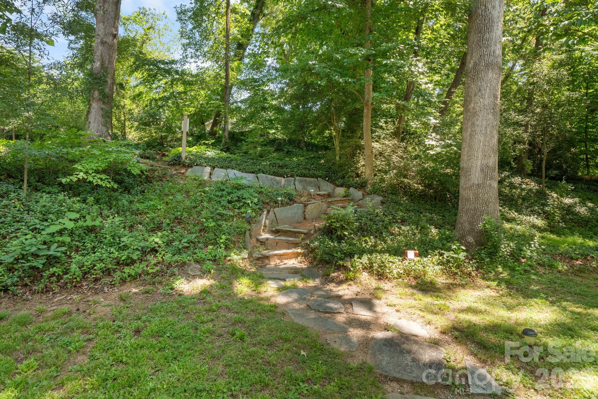 705 West Union Street — Morganton