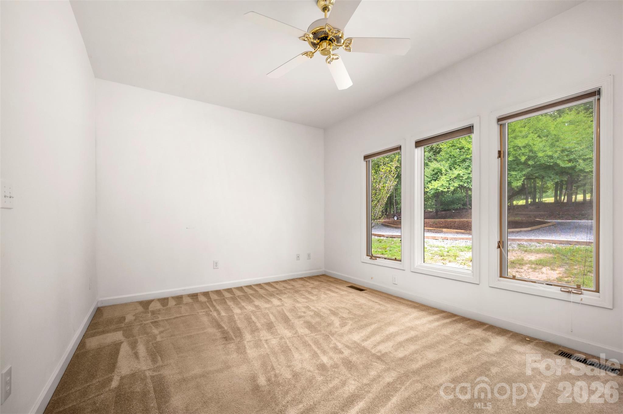 441 Lower Ridgeview Road — Columbus