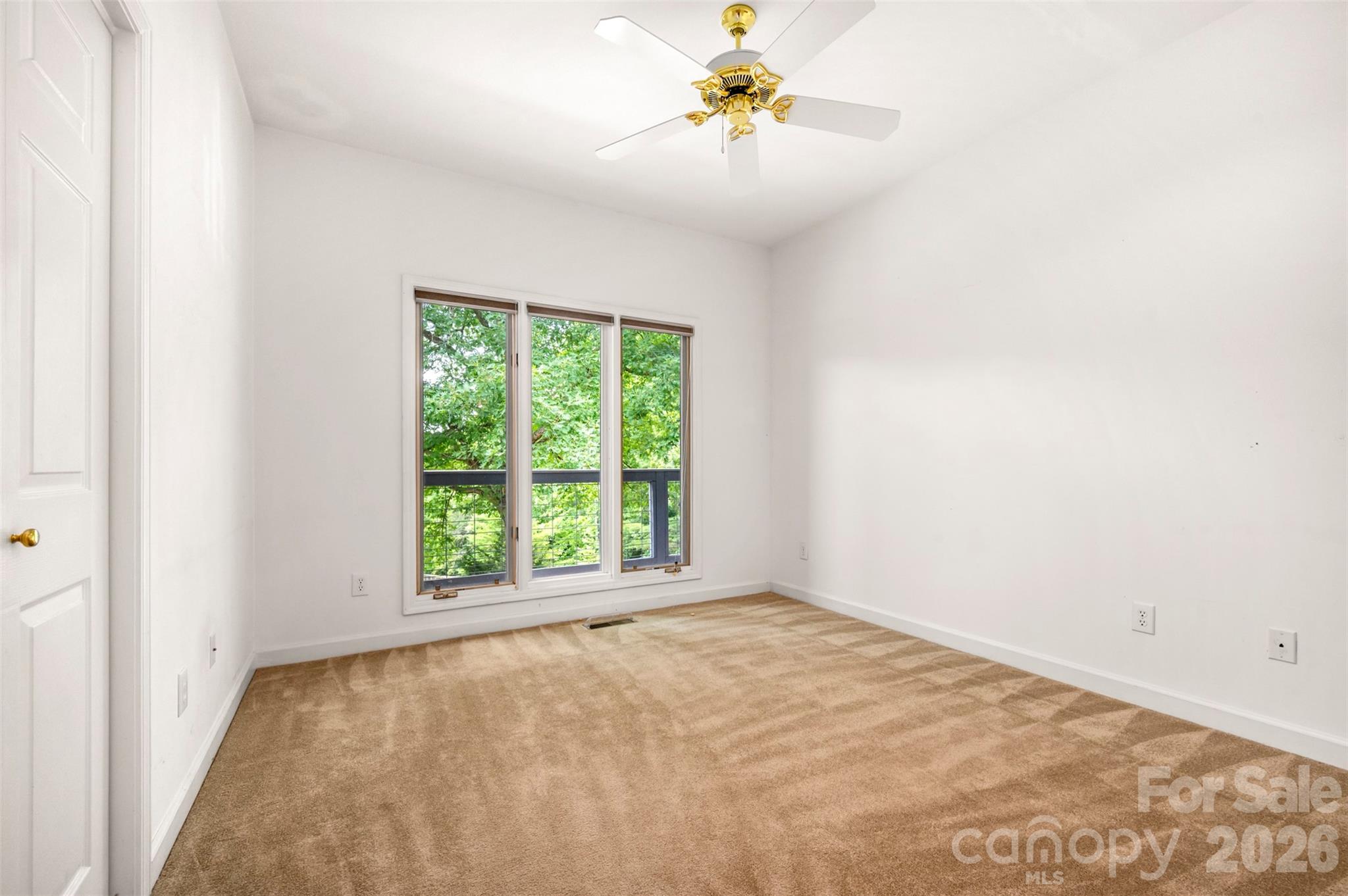 441 Lower Ridgeview Road — Columbus