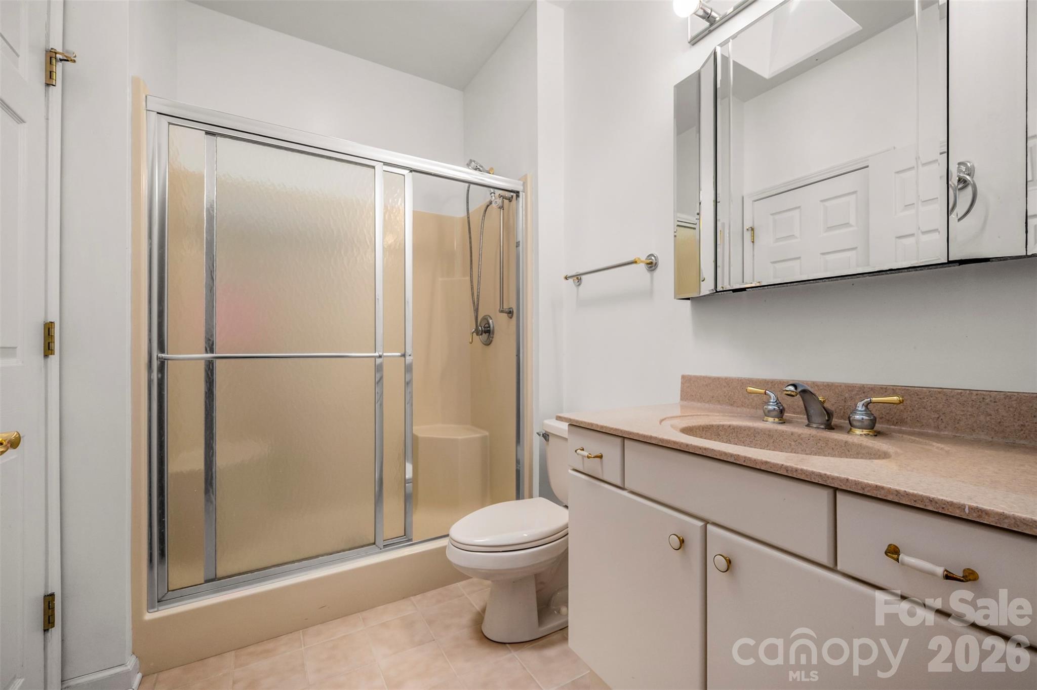 441 Lower Ridgeview Road — Columbus