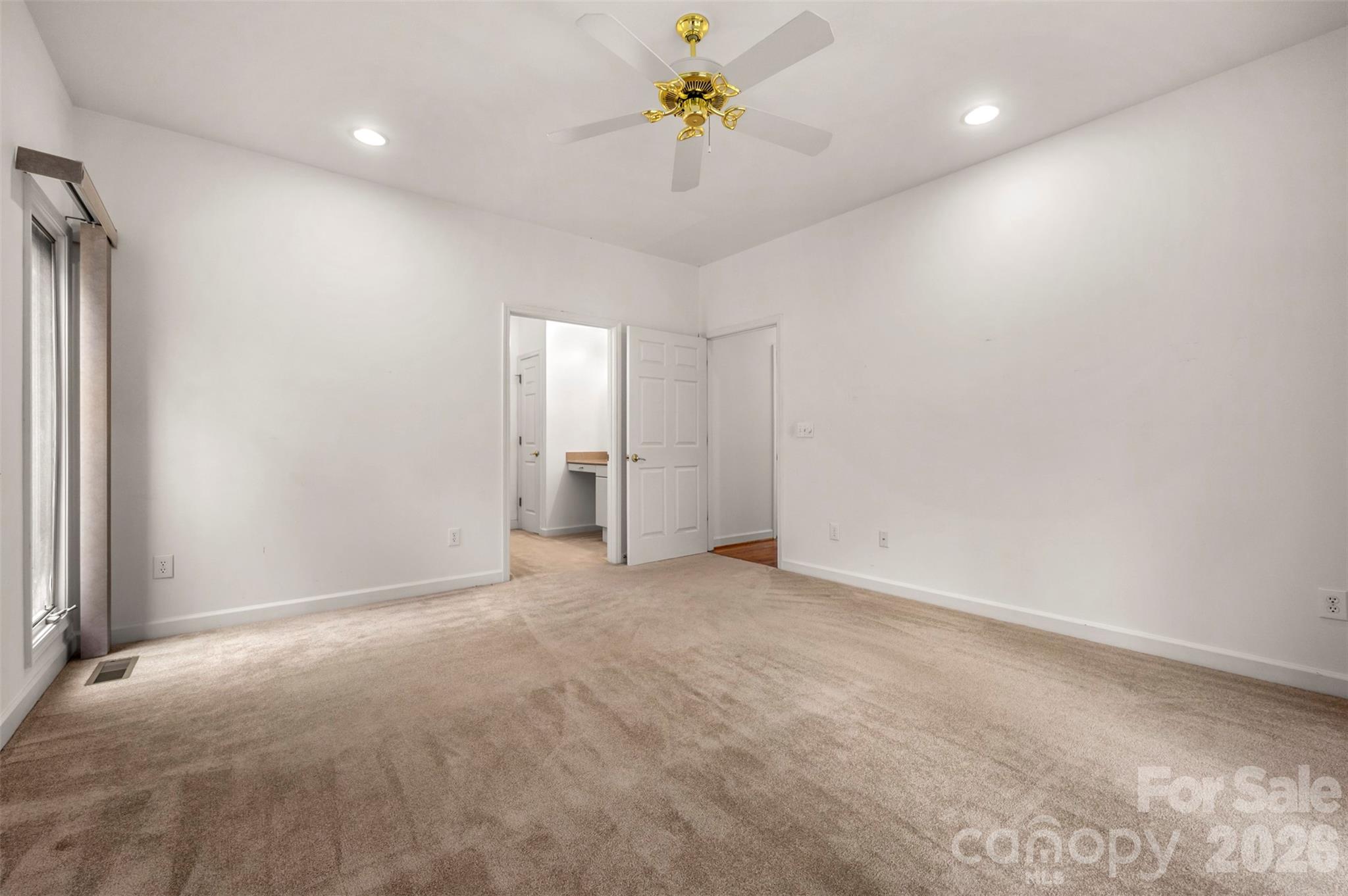 441 Lower Ridgeview Road — Columbus