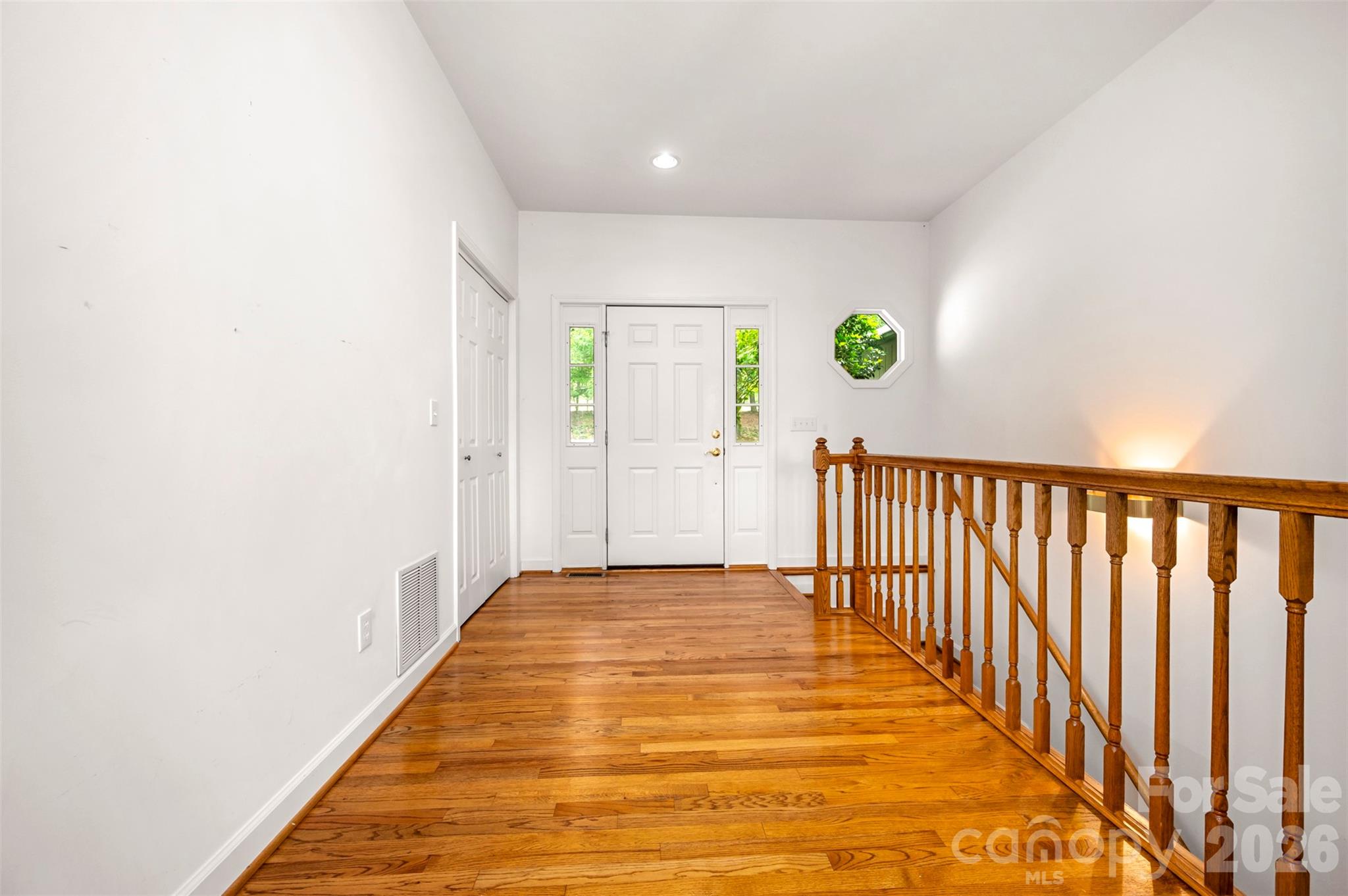 441 Lower Ridgeview Road — Columbus