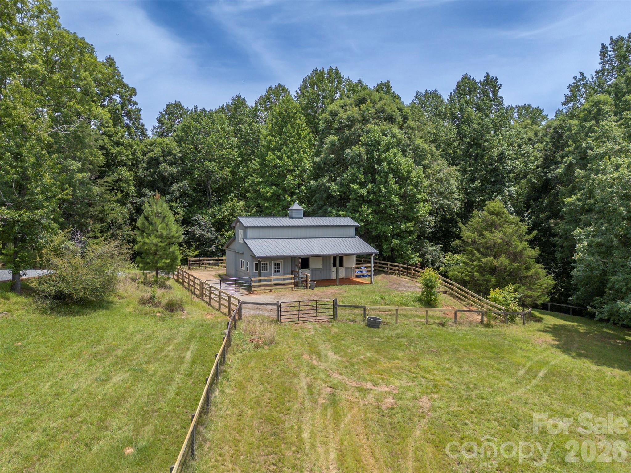 441 Lower Ridgeview Road — Columbus