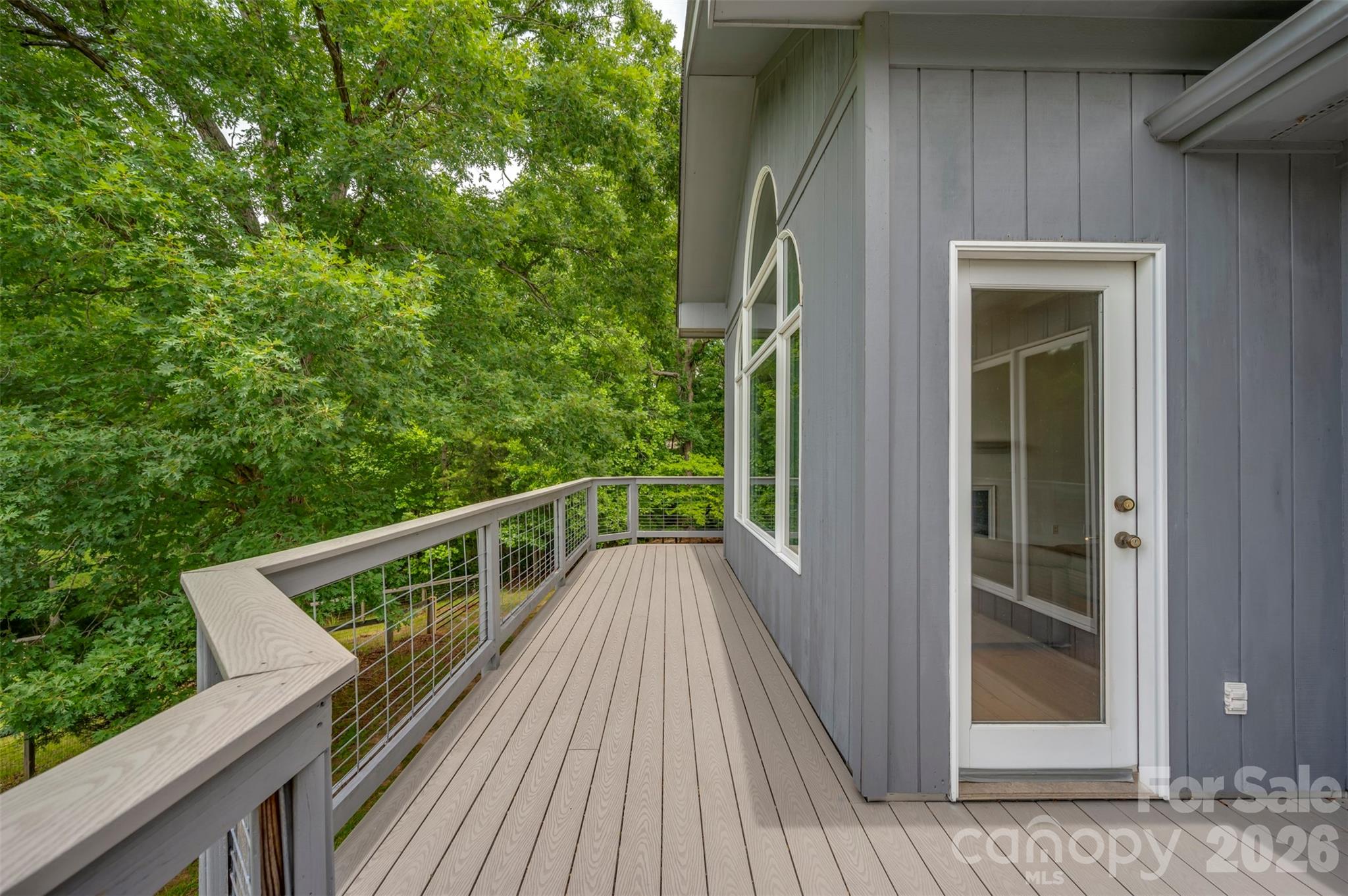 441 Lower Ridgeview Road — Columbus