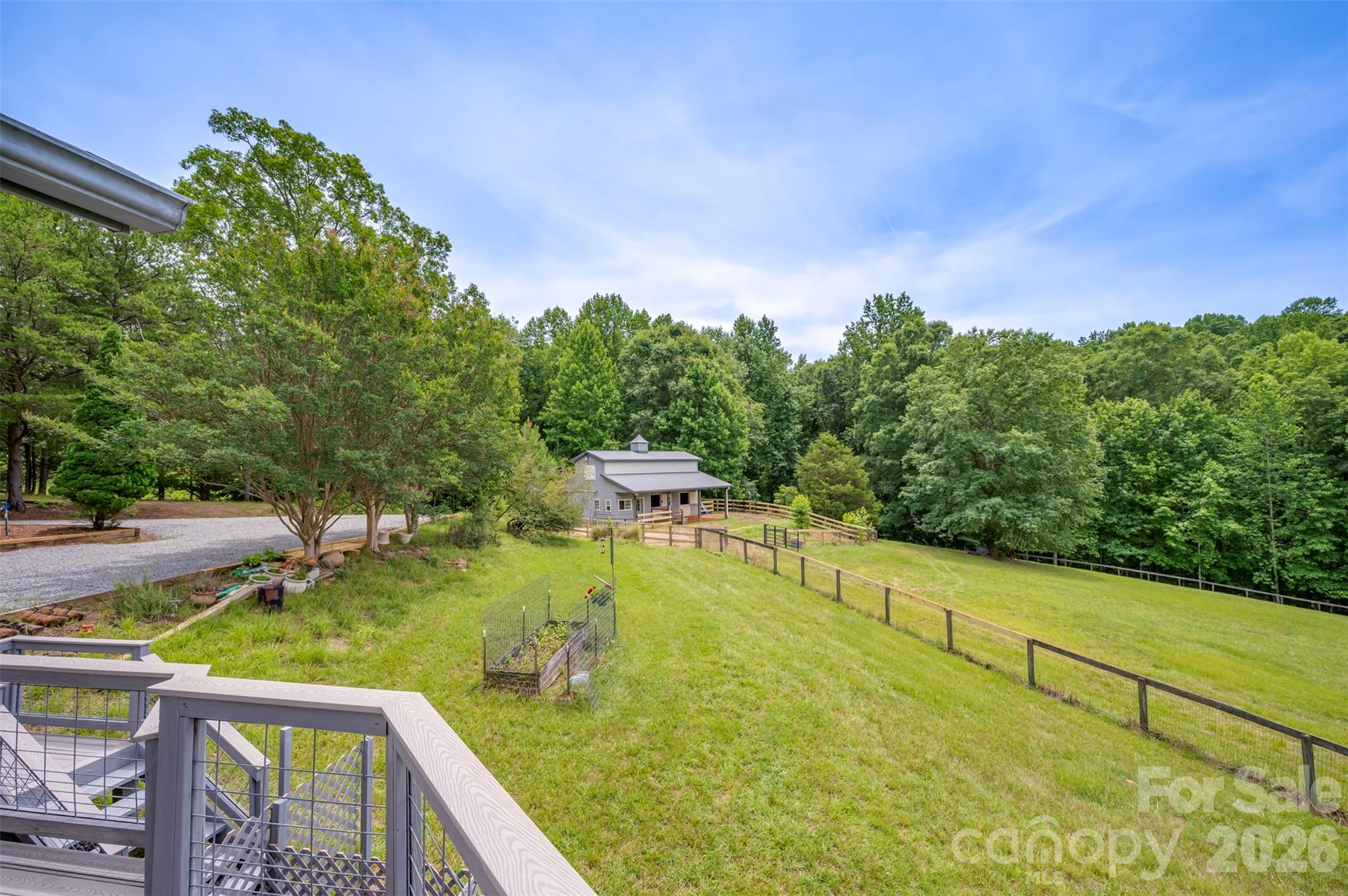 441 Lower Ridgeview Road — Columbus