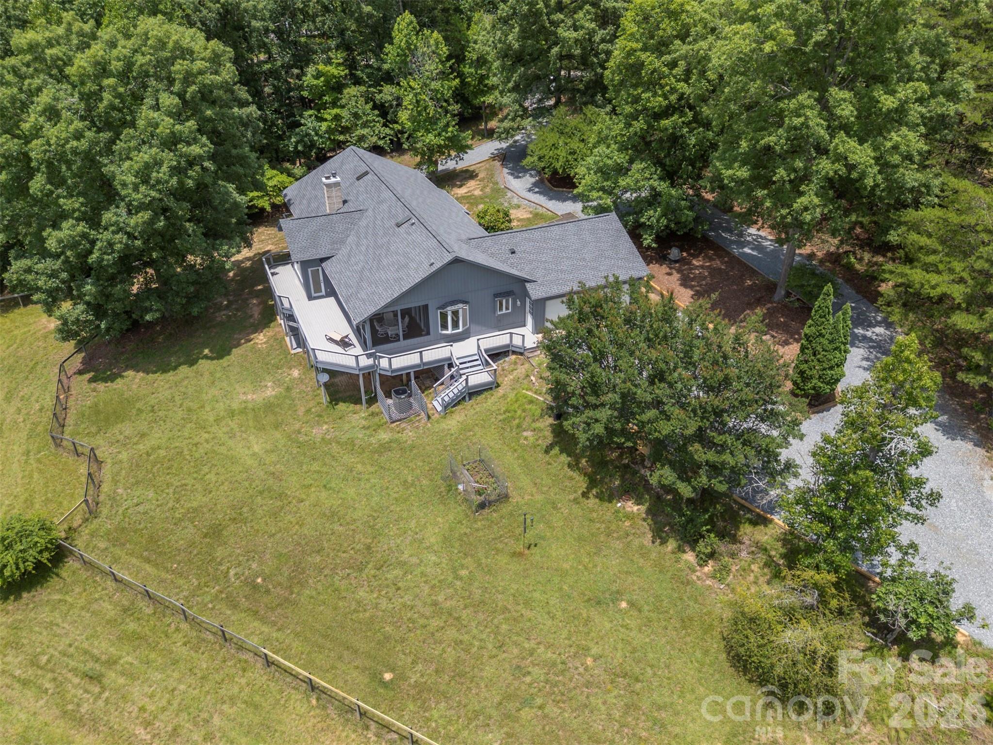 441 Lower Ridgeview Road — Columbus