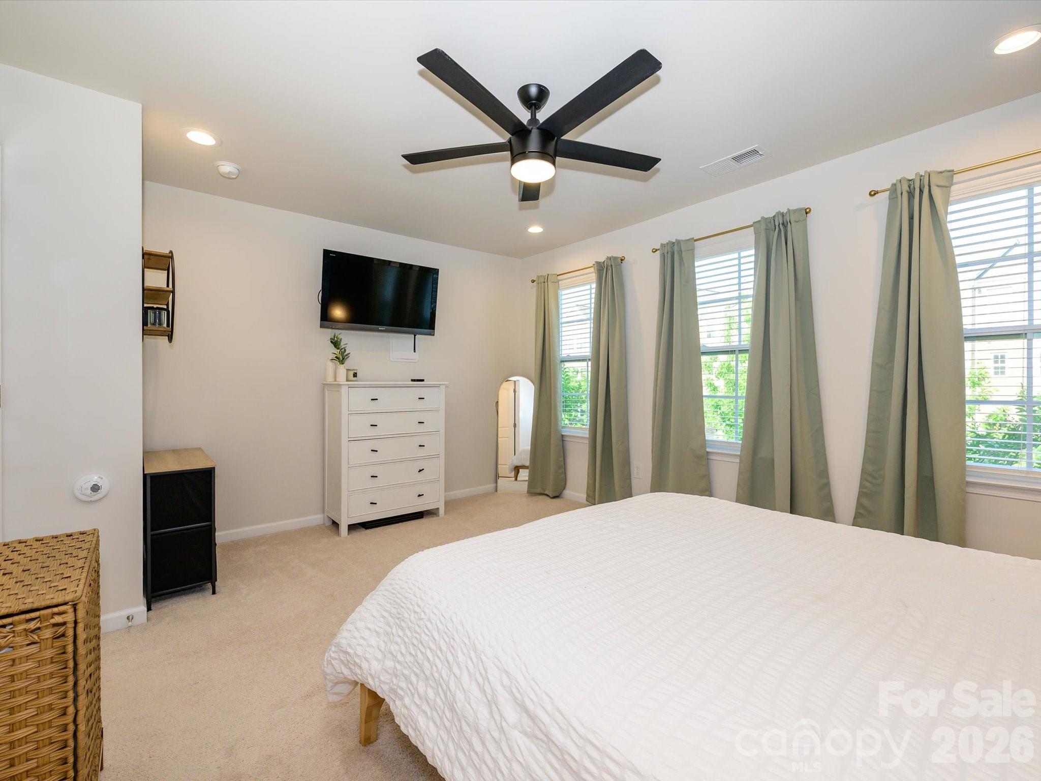11546 Red Rust Lane — Charlotte